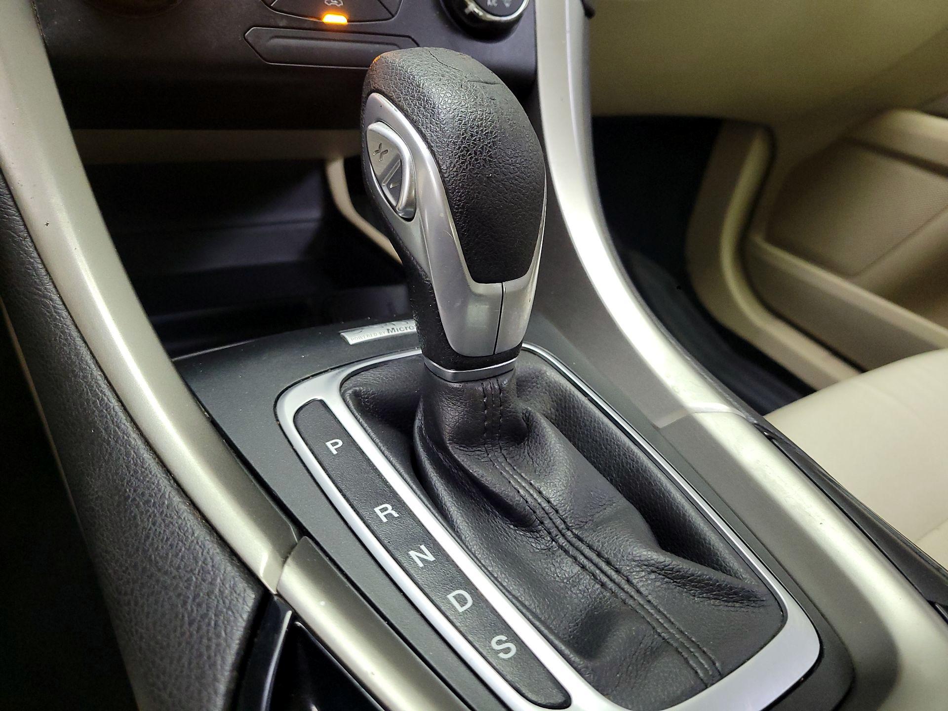 Thumbnail: 2014 Ford Fusion - 16