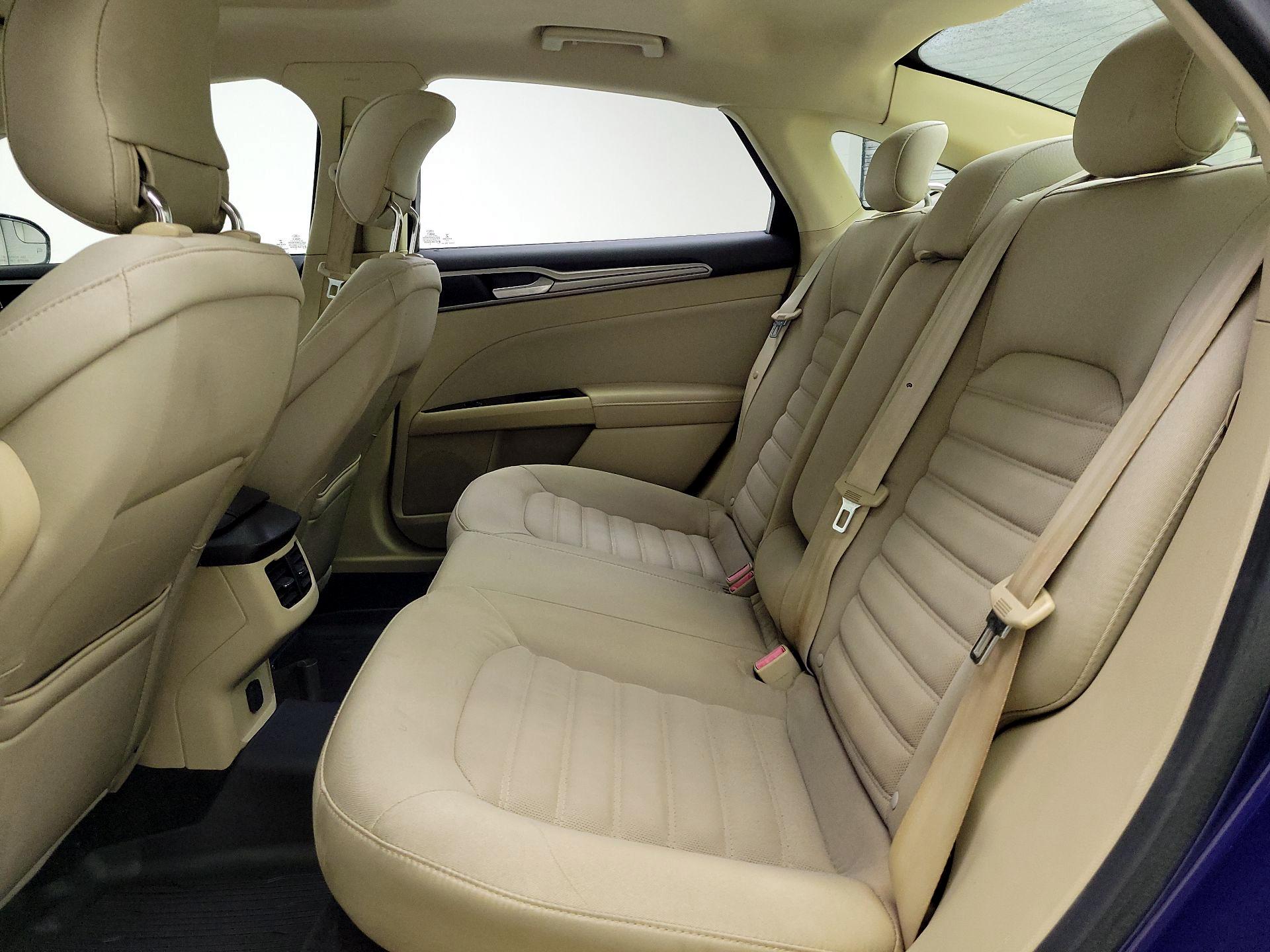 Thumbnail: 2014 Ford Fusion - 19