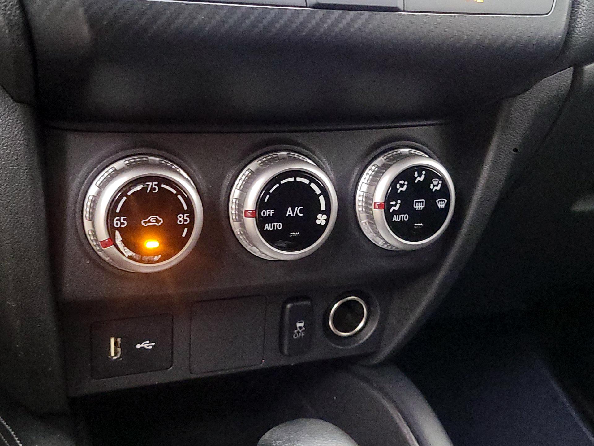 Thumbnail: 2021 Mitsubishi Outlander Sport - 16