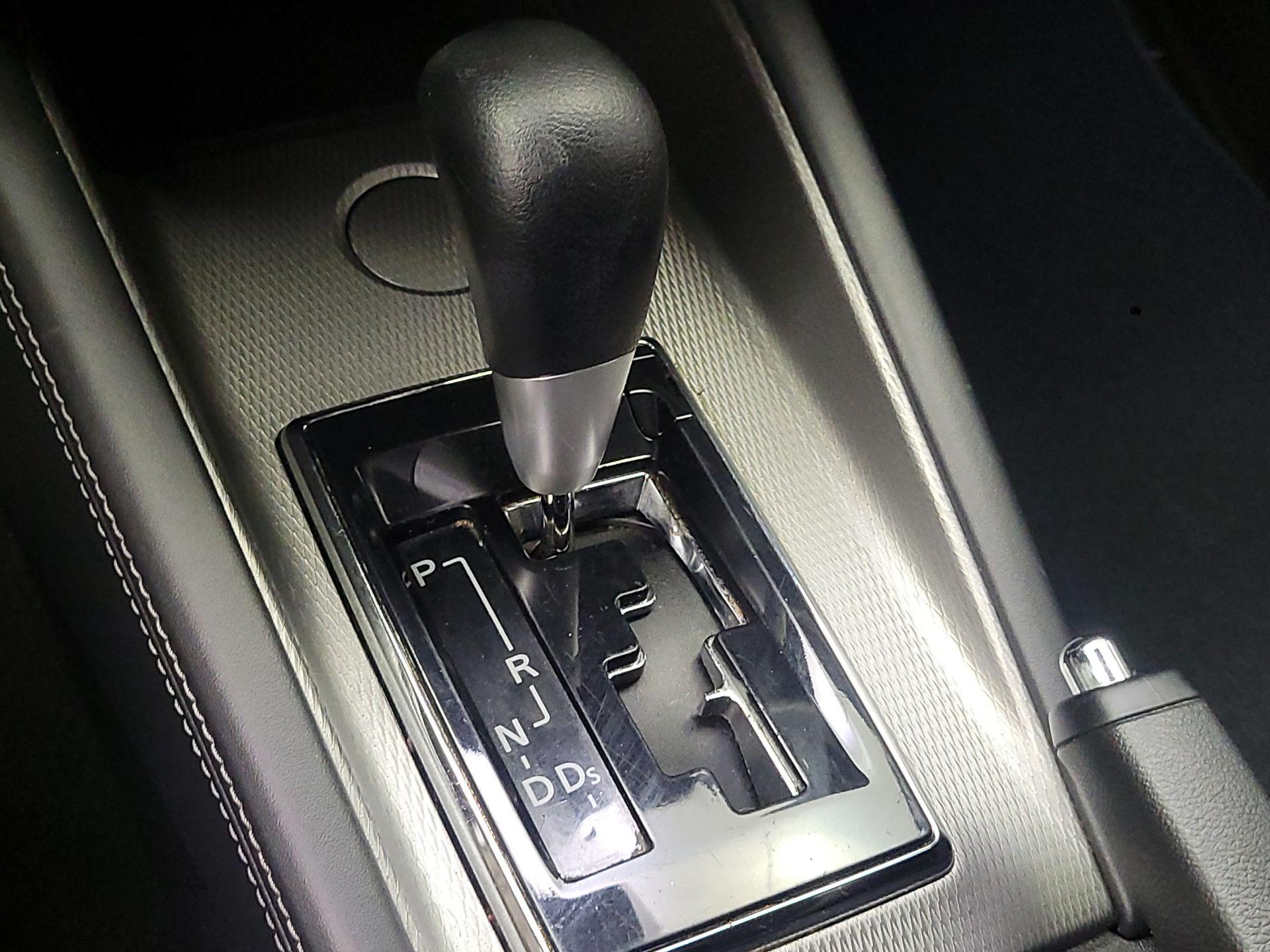 Thumbnail: 2021 Mitsubishi Outlander Sport - 17