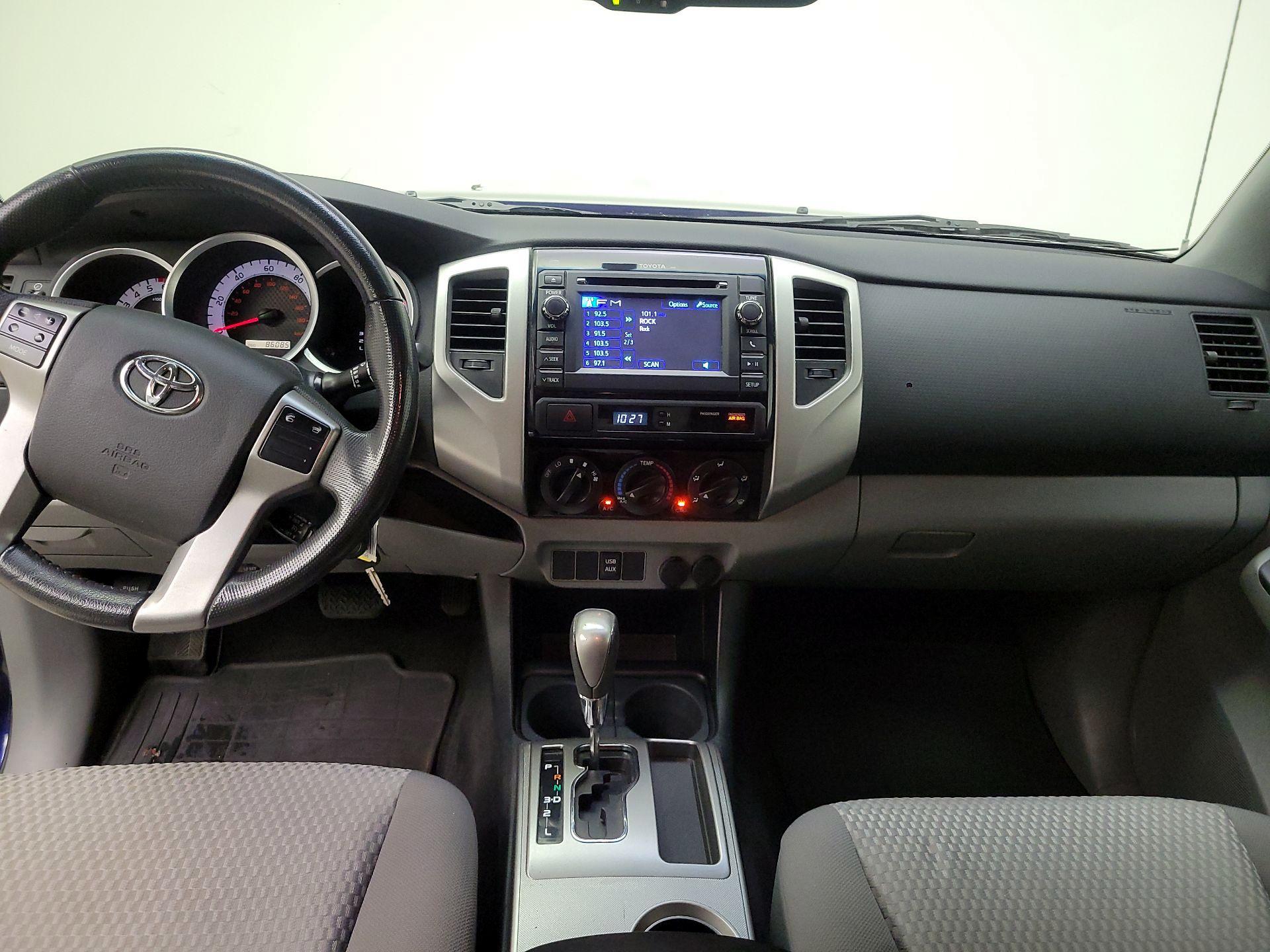 Thumbnail: 2013 Toyota Tacoma - 9