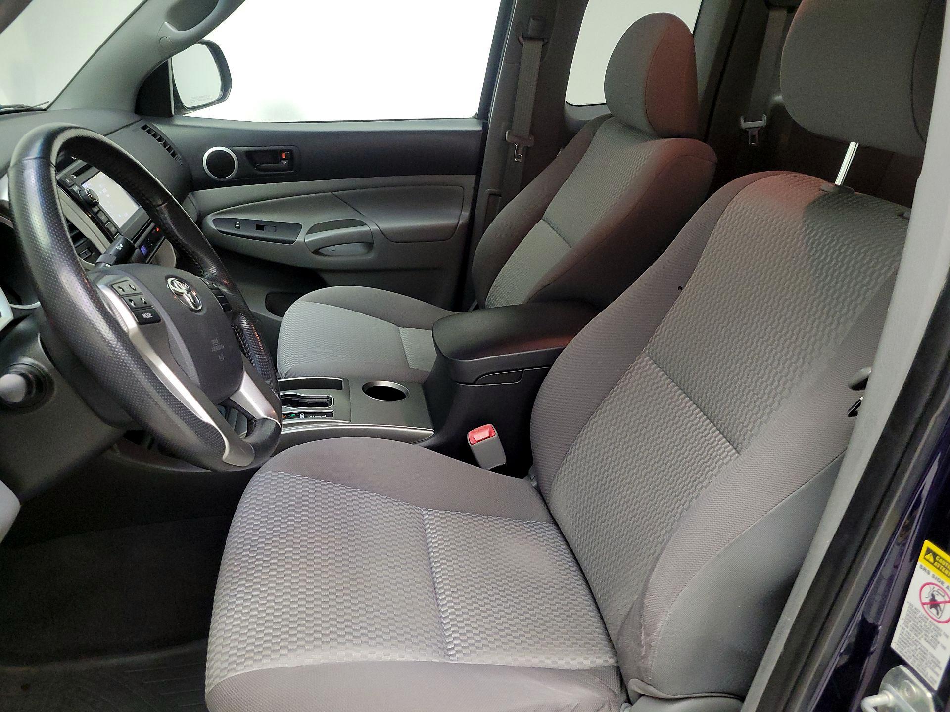Thumbnail: 2013 Toyota Tacoma - 11