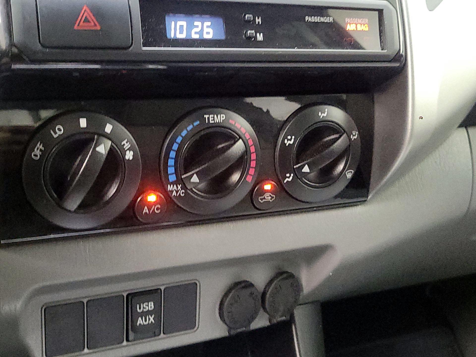 Thumbnail: 2013 Toyota Tacoma - 16