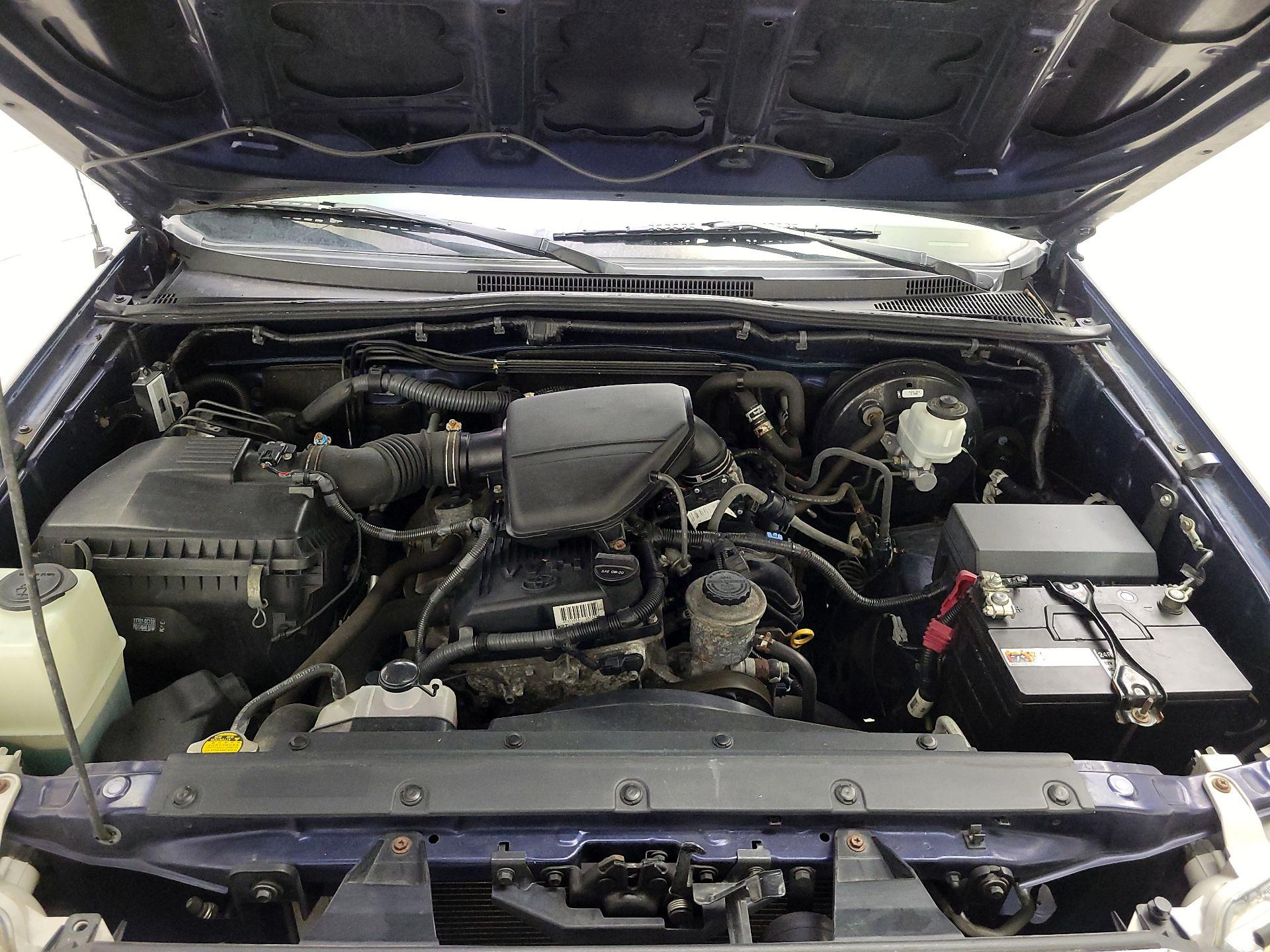 Thumbnail: 2013 Toyota Tacoma - 20