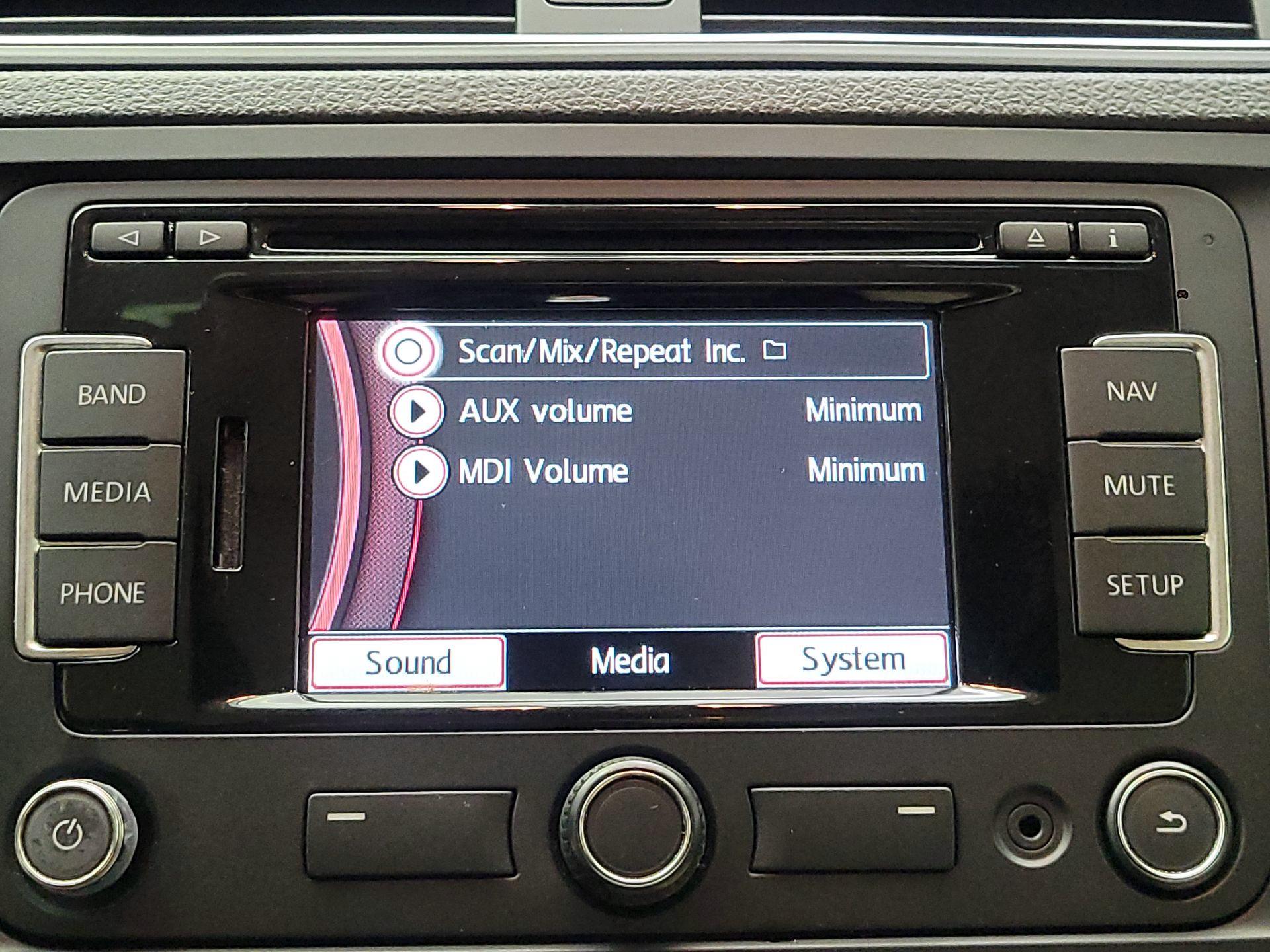 Thumbnail: 2015 Volkswagen Jetta - 16