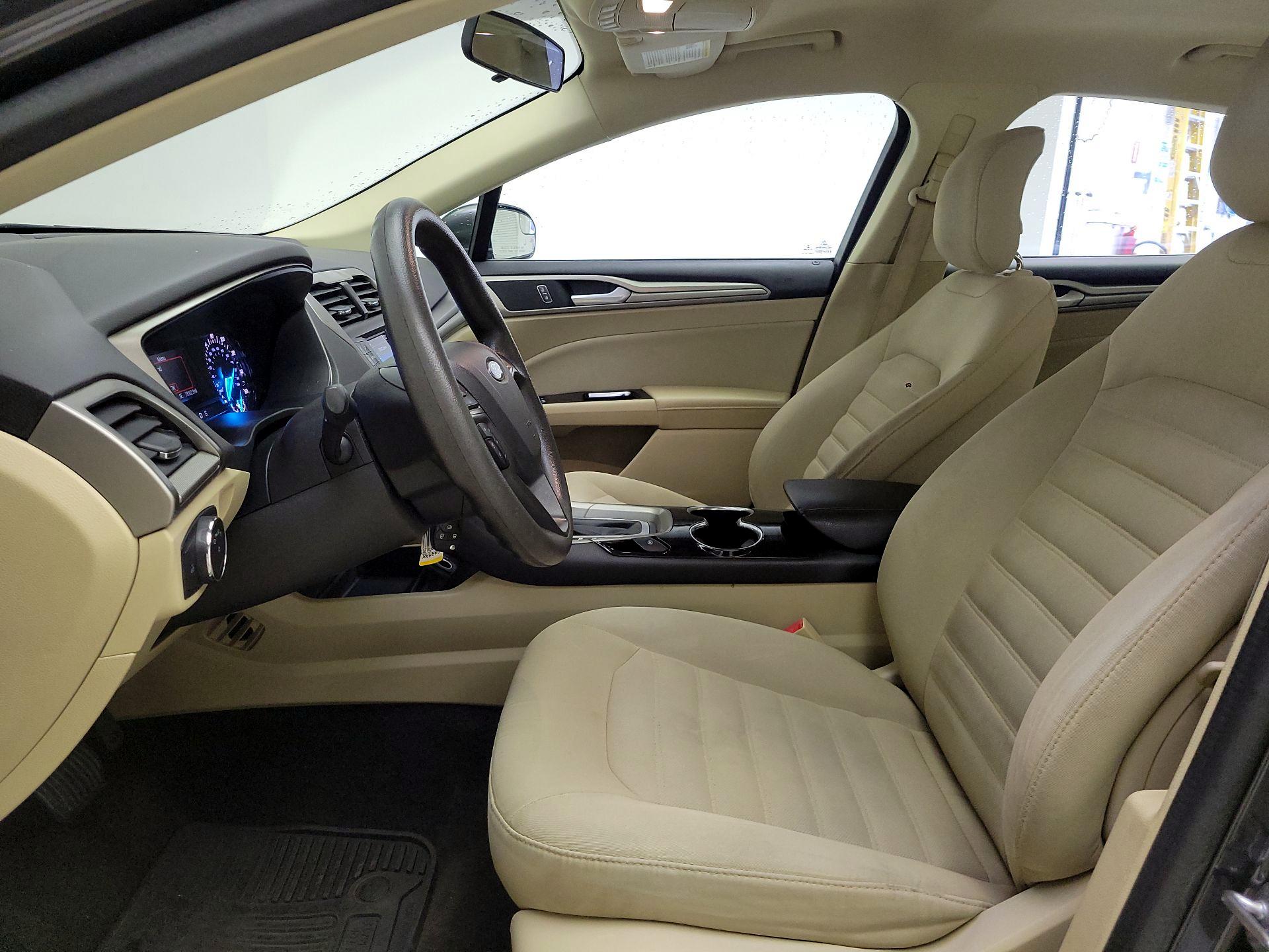 Thumbnail: 2015 Ford Fusion - 11
