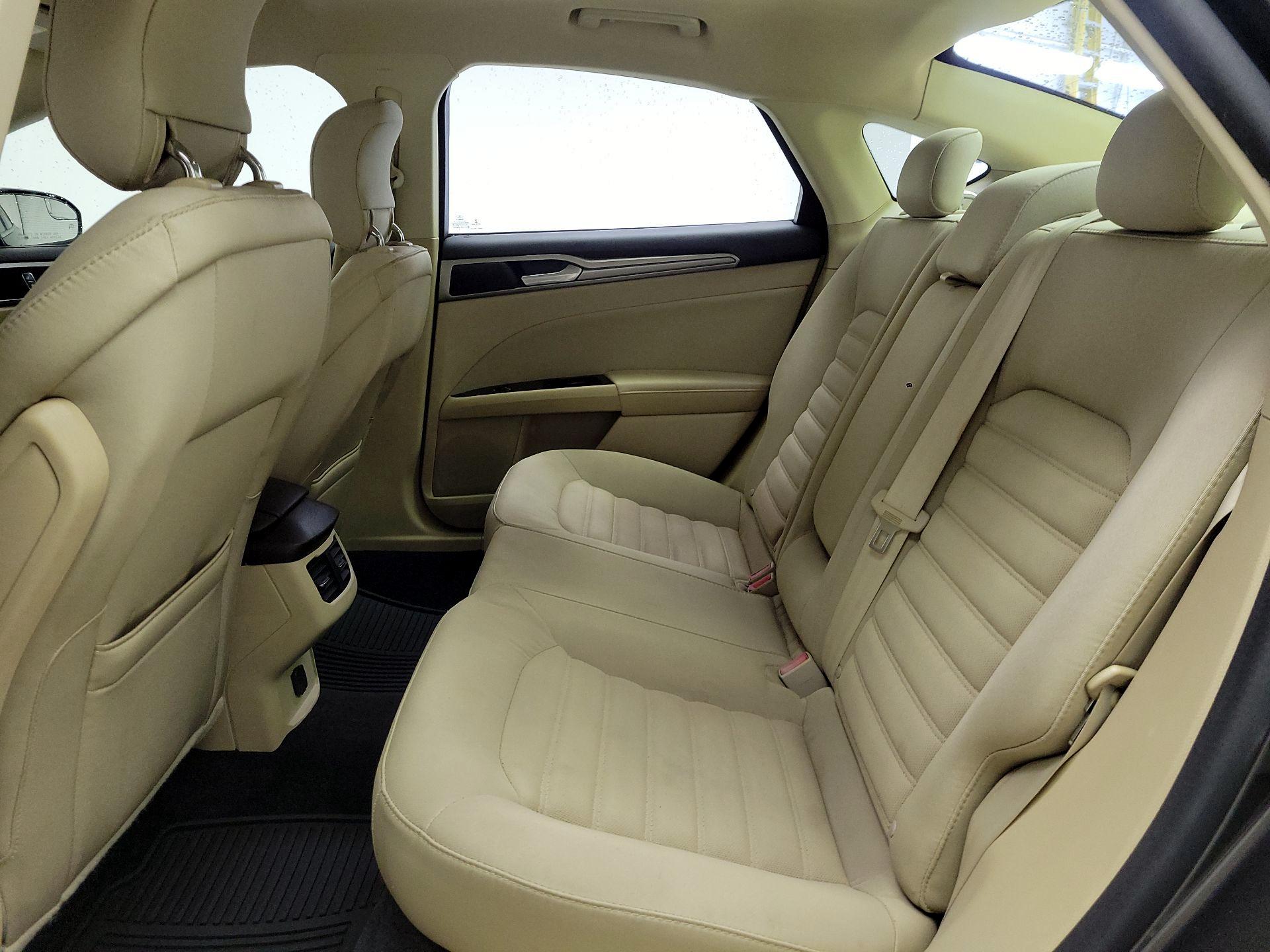Thumbnail: 2015 Ford Fusion - 19