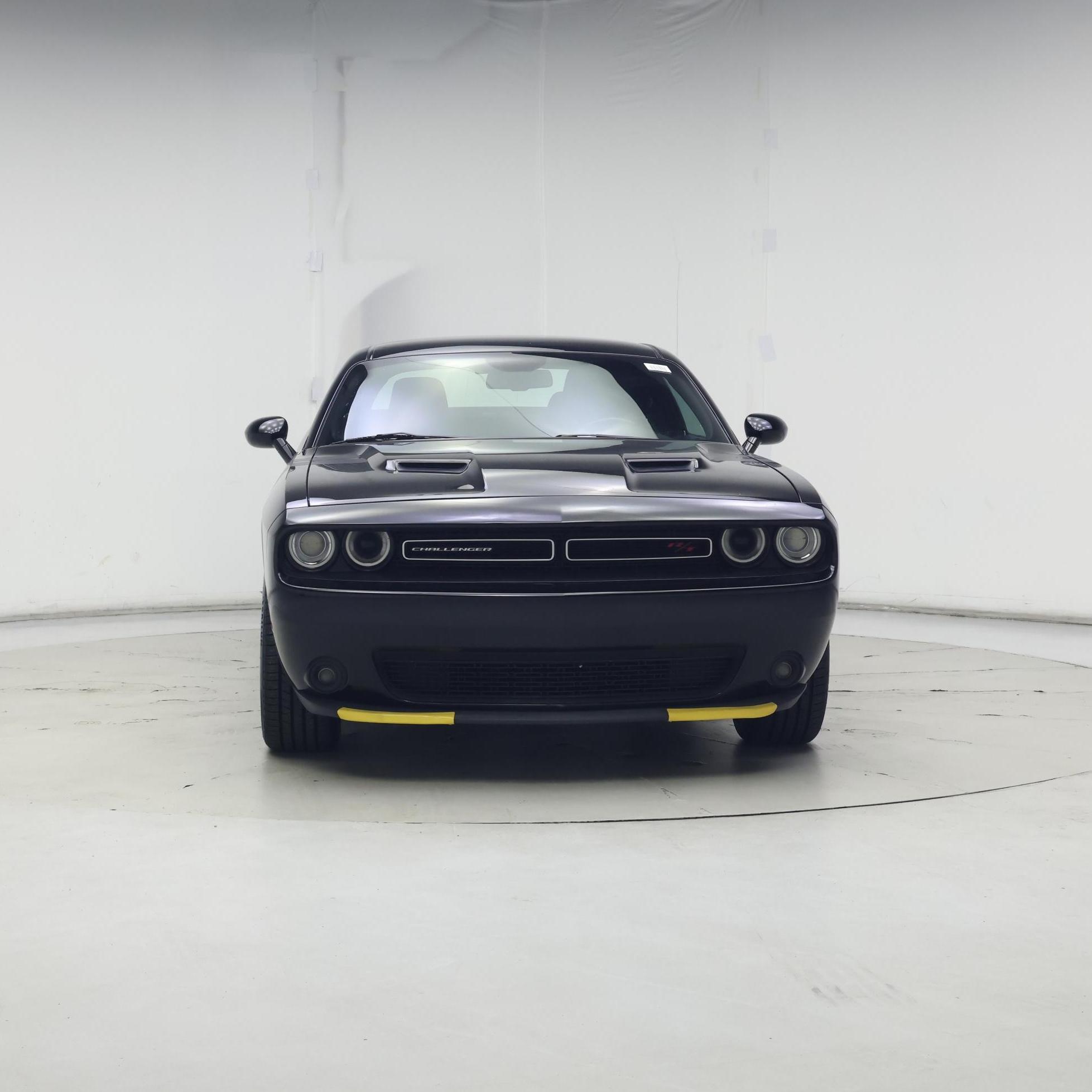 Thumbnail: 2017 Dodge Challenger - 5