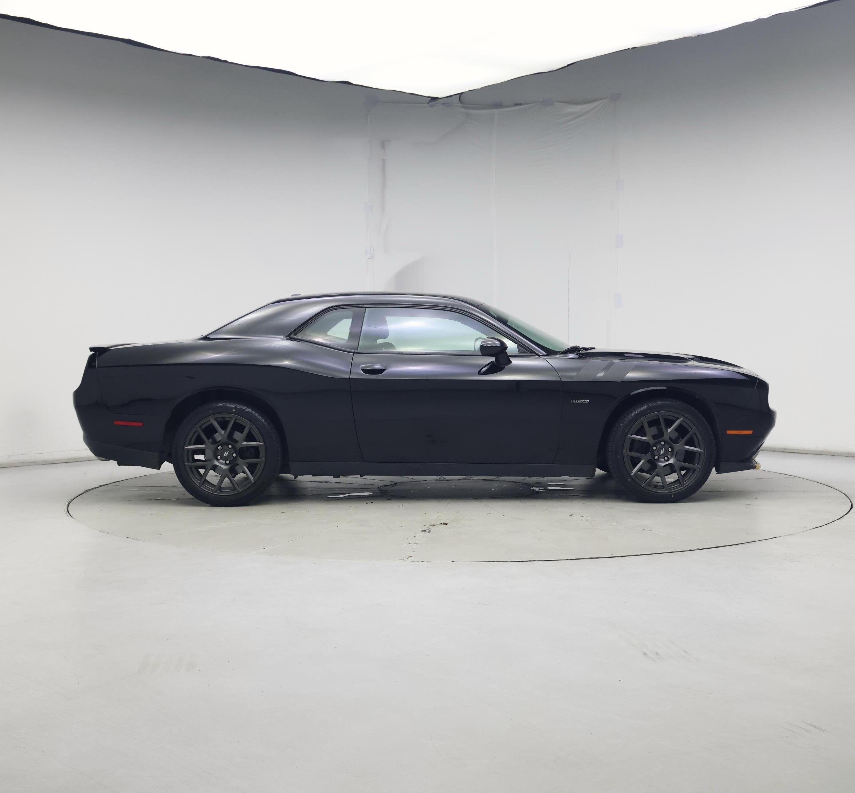 Thumbnail: 2017 Dodge Challenger - 7