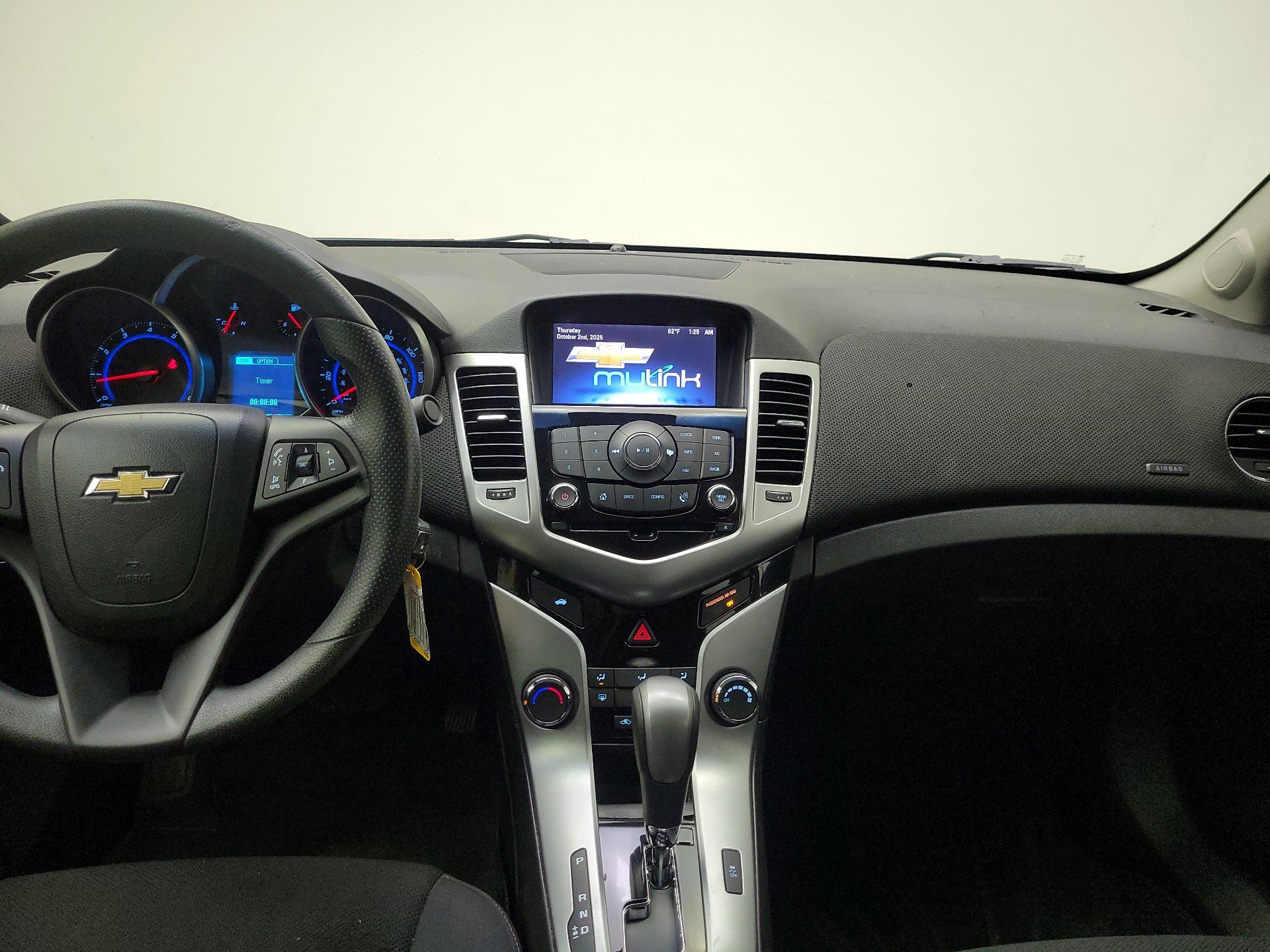 Thumbnail: 2016 Chevrolet Cruze - 9