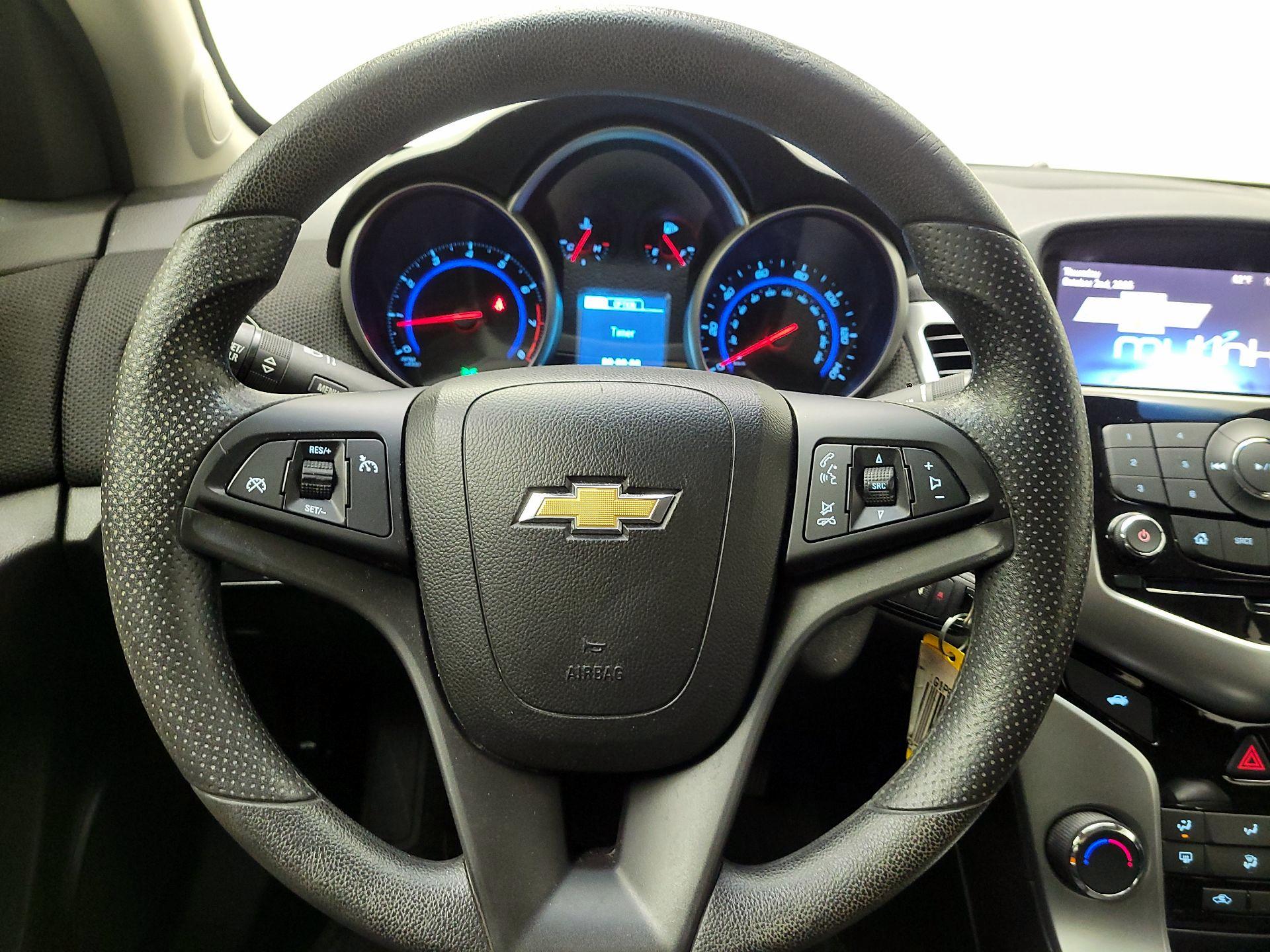 Thumbnail: 2016 Chevrolet Cruze - 10