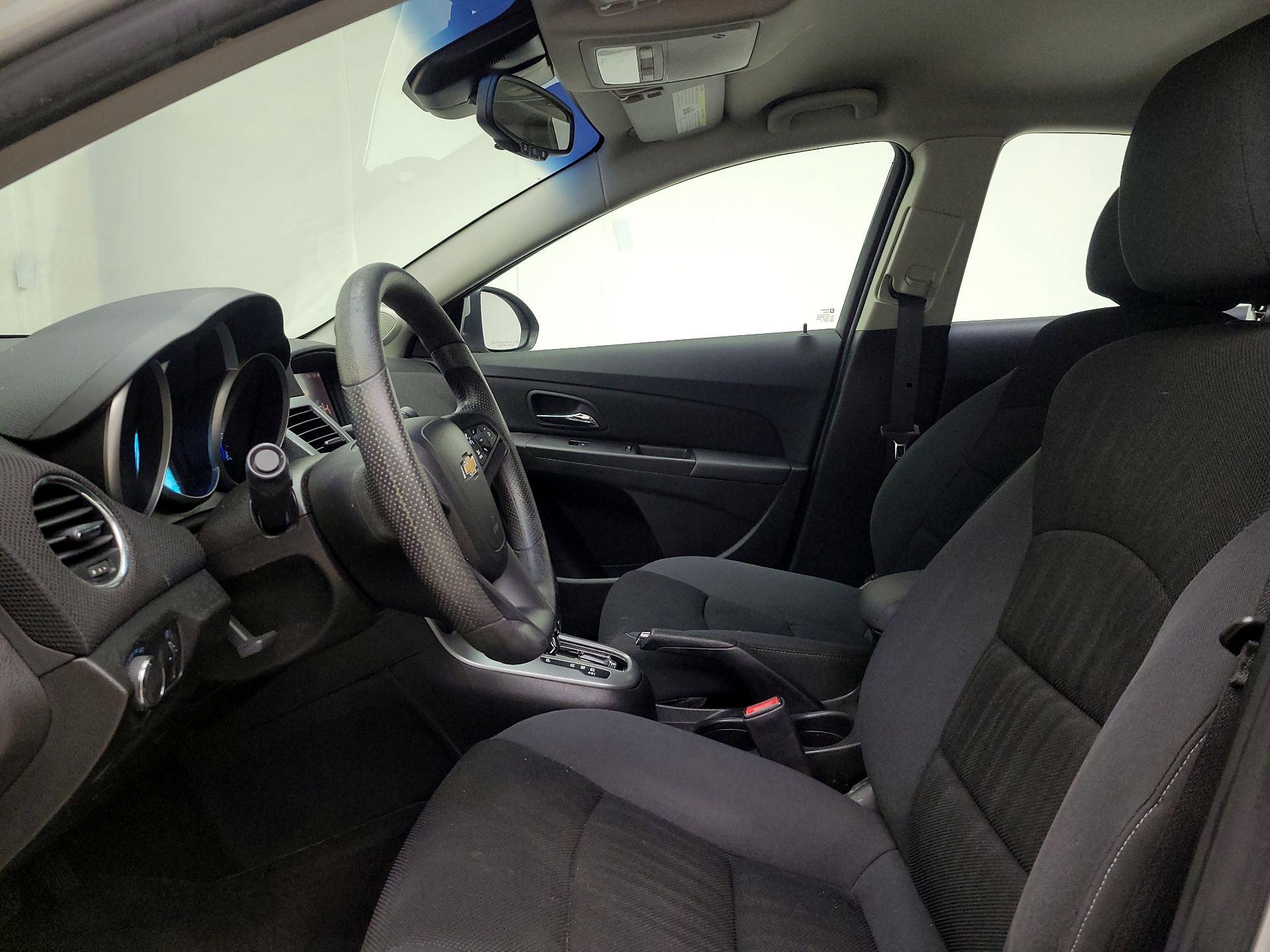 Thumbnail: 2016 Chevrolet Cruze - 11