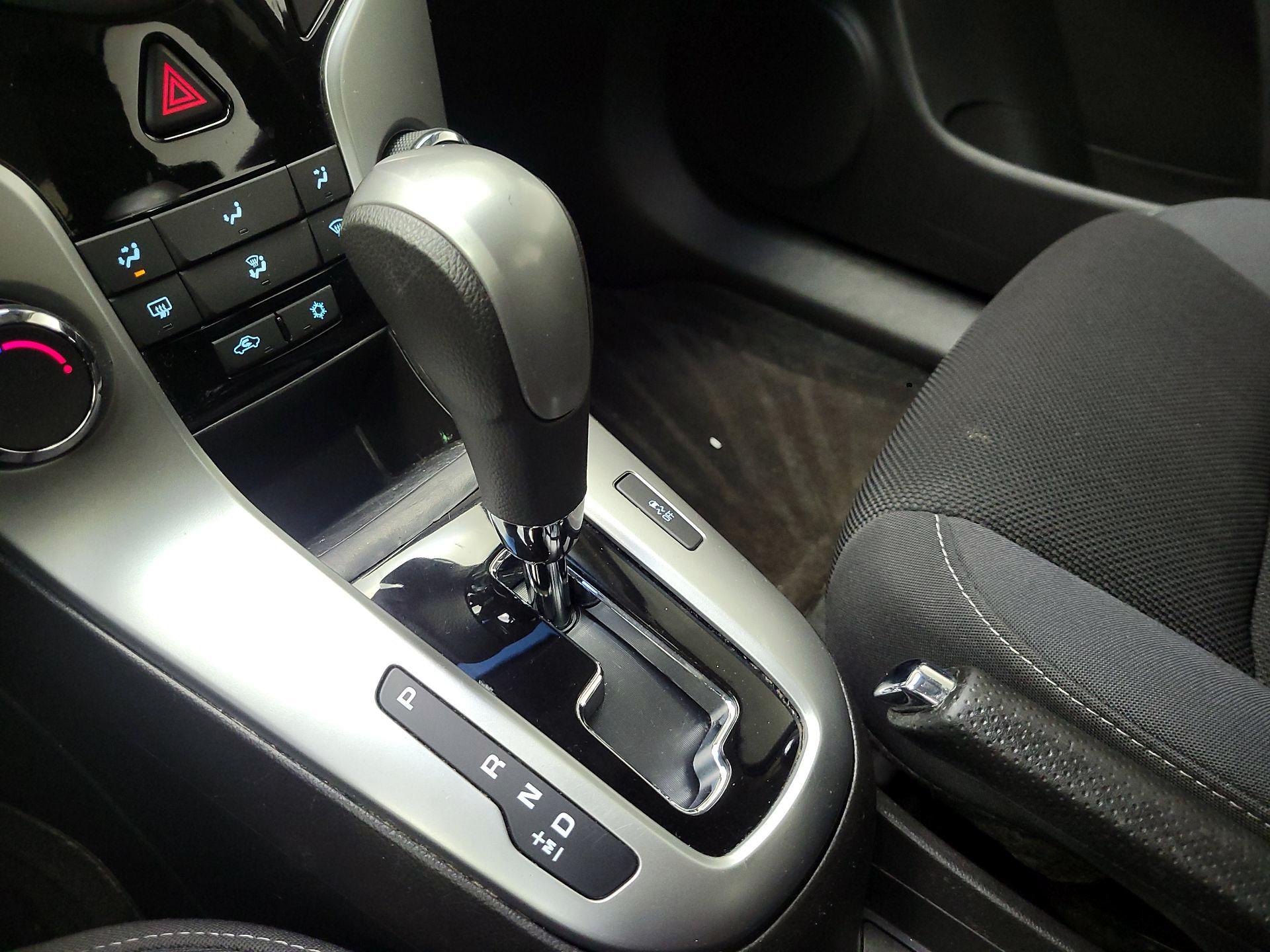 Thumbnail: 2016 Chevrolet Cruze - 17