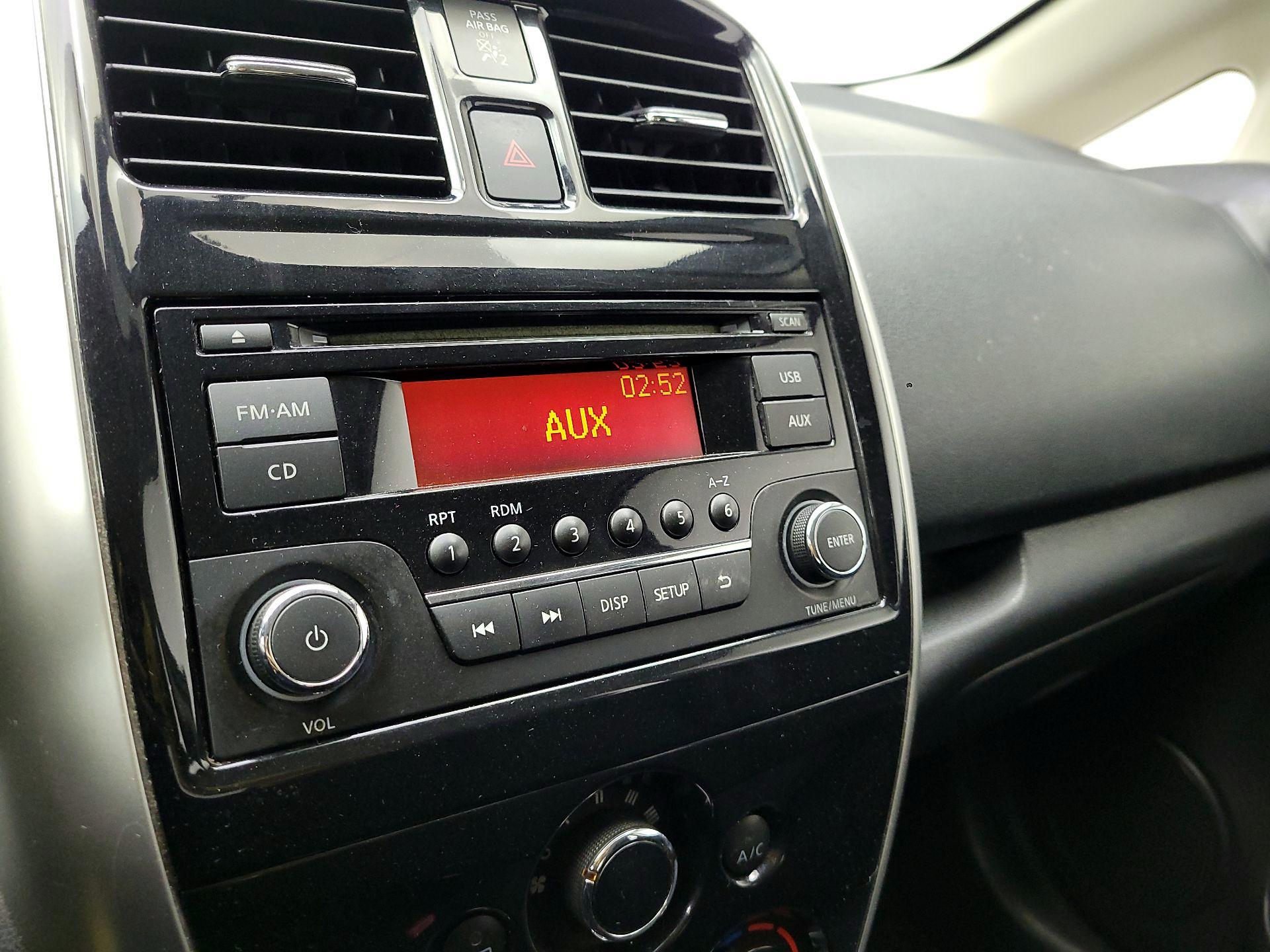 Thumbnail: 2015 Nissan Versa Note - 14