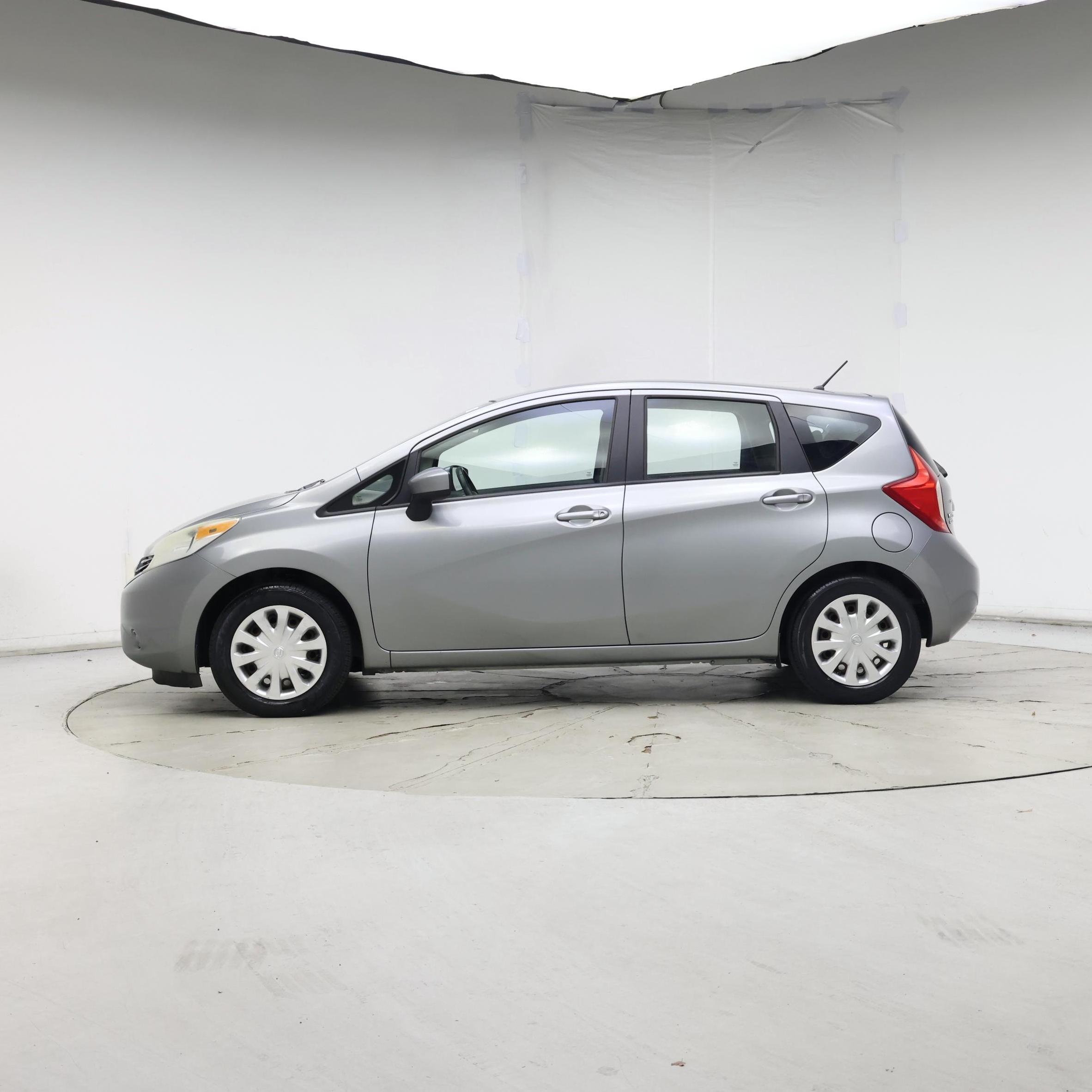 Thumbnail: 2015 Nissan Versa Note - 3