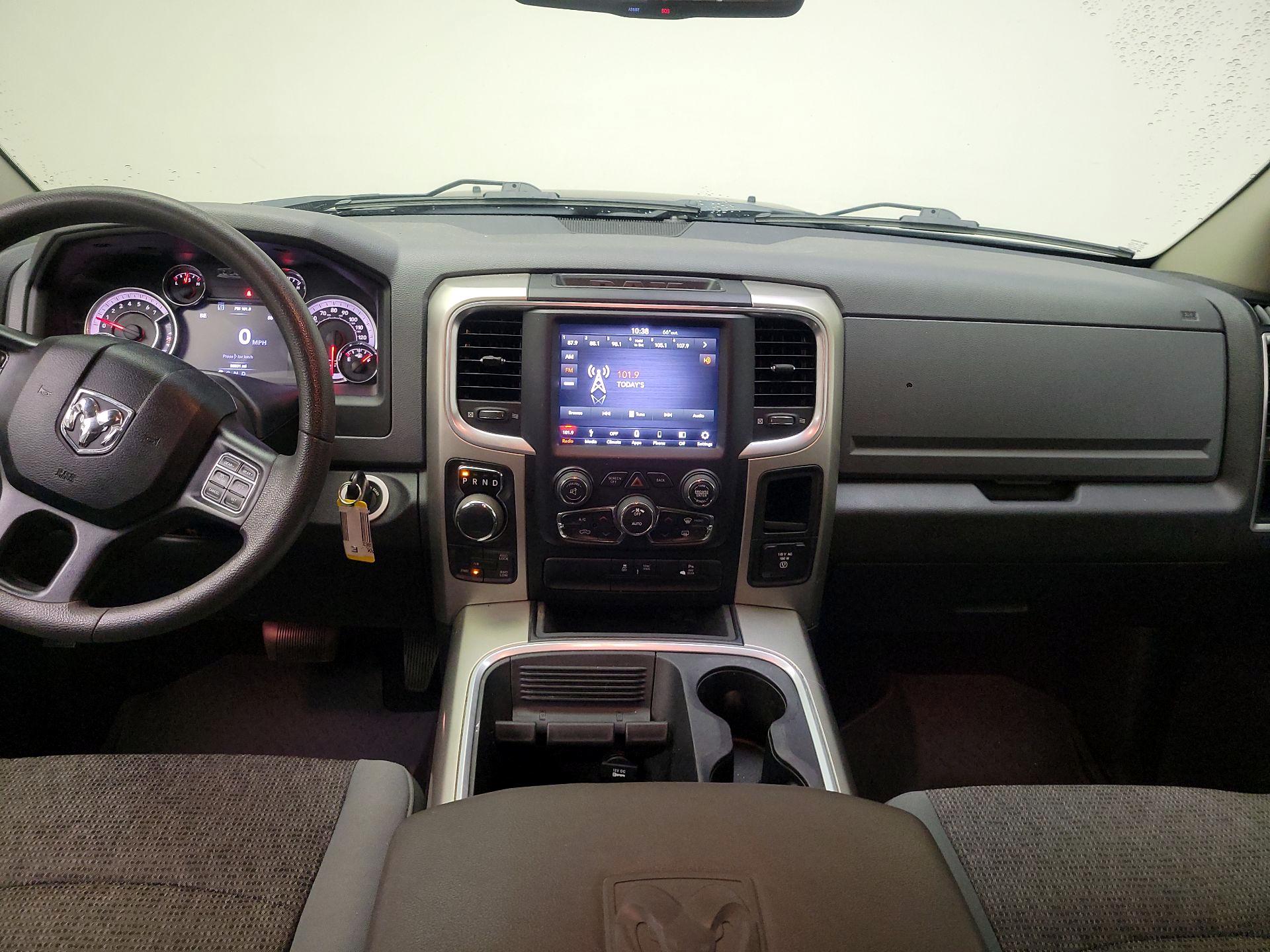 Thumbnail: 2019 RAM 1500 Classic - 9