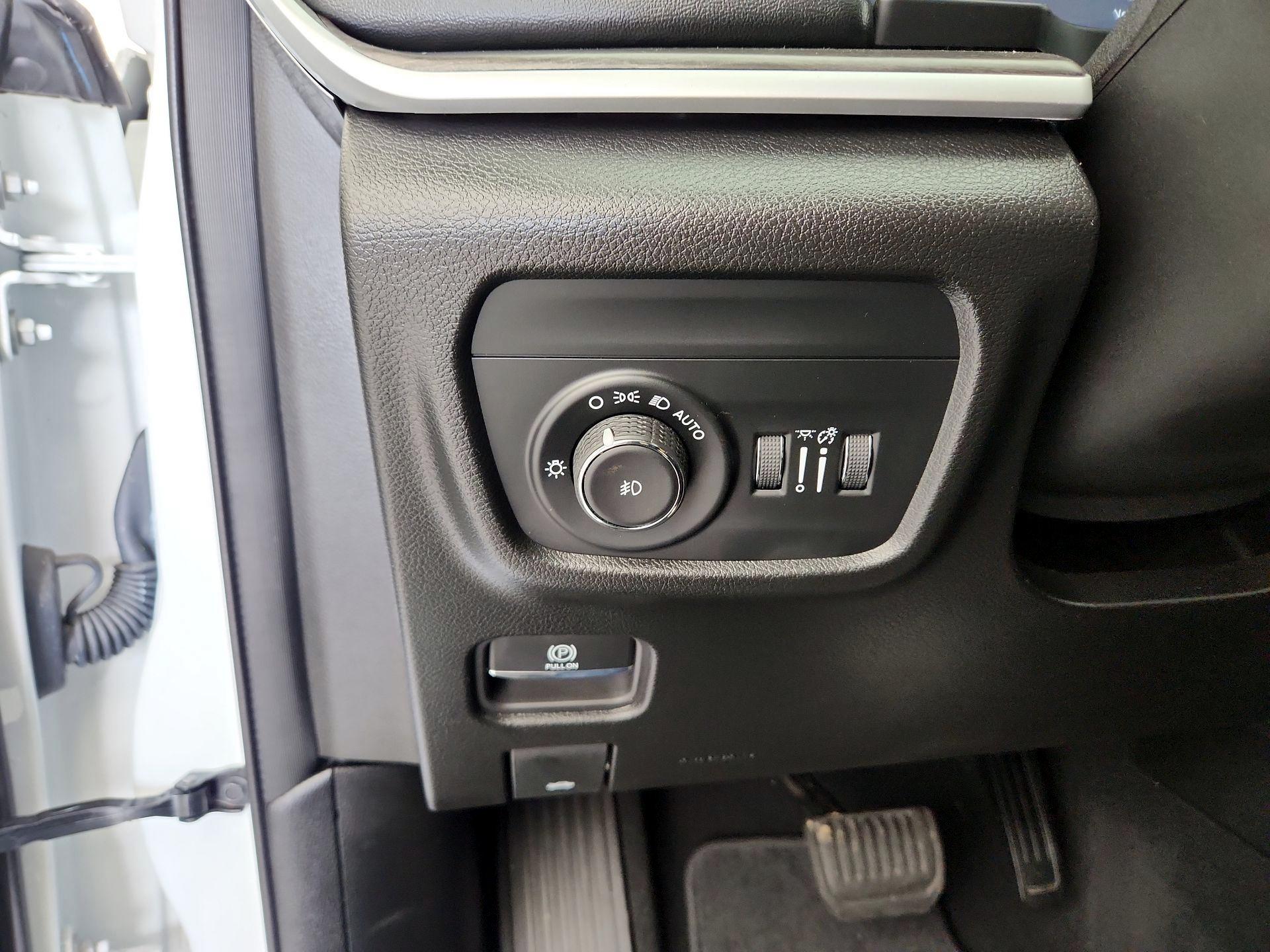 Thumbnail: 2023 Jeep Grand Cherokee L - 13