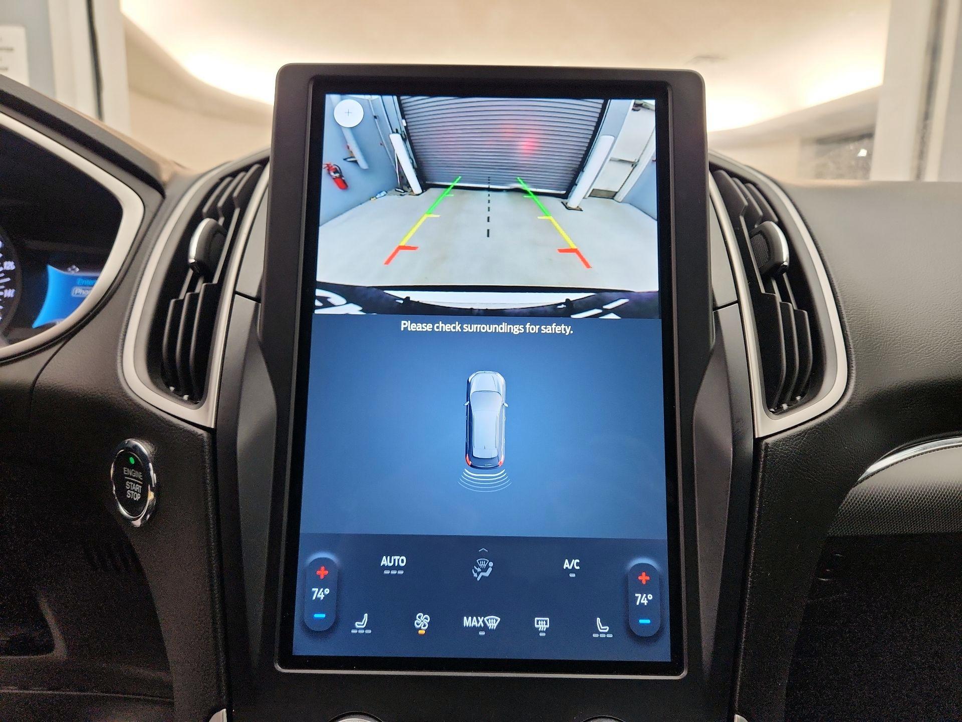 Thumbnail: 2021 Ford Edge - 15