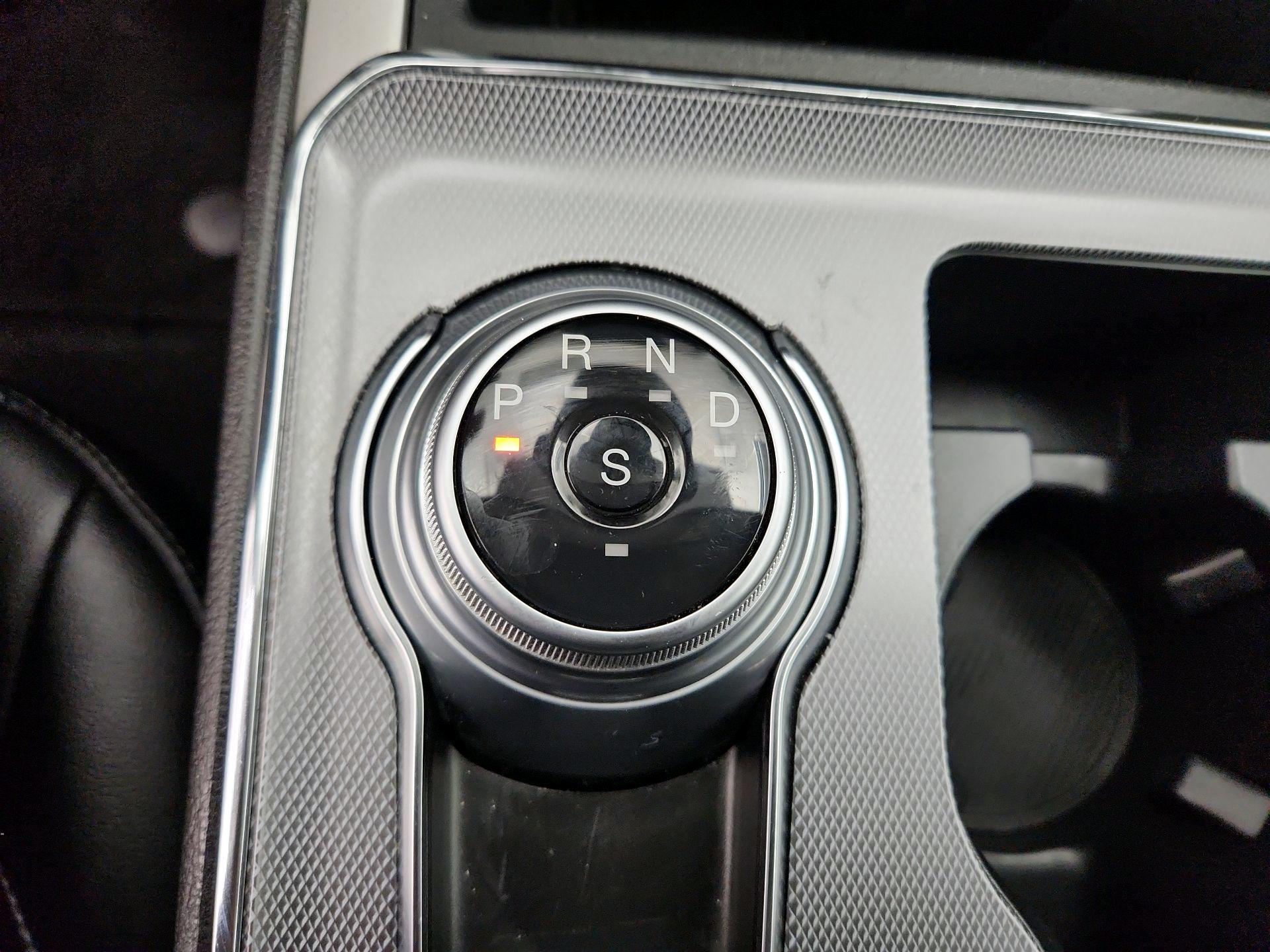 Thumbnail: 2021 Ford Edge - 17