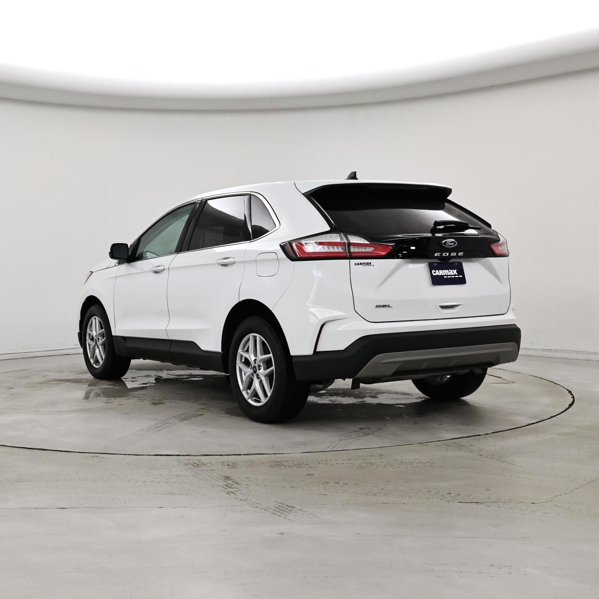 Thumbnail: 2021 Ford Edge - 2
