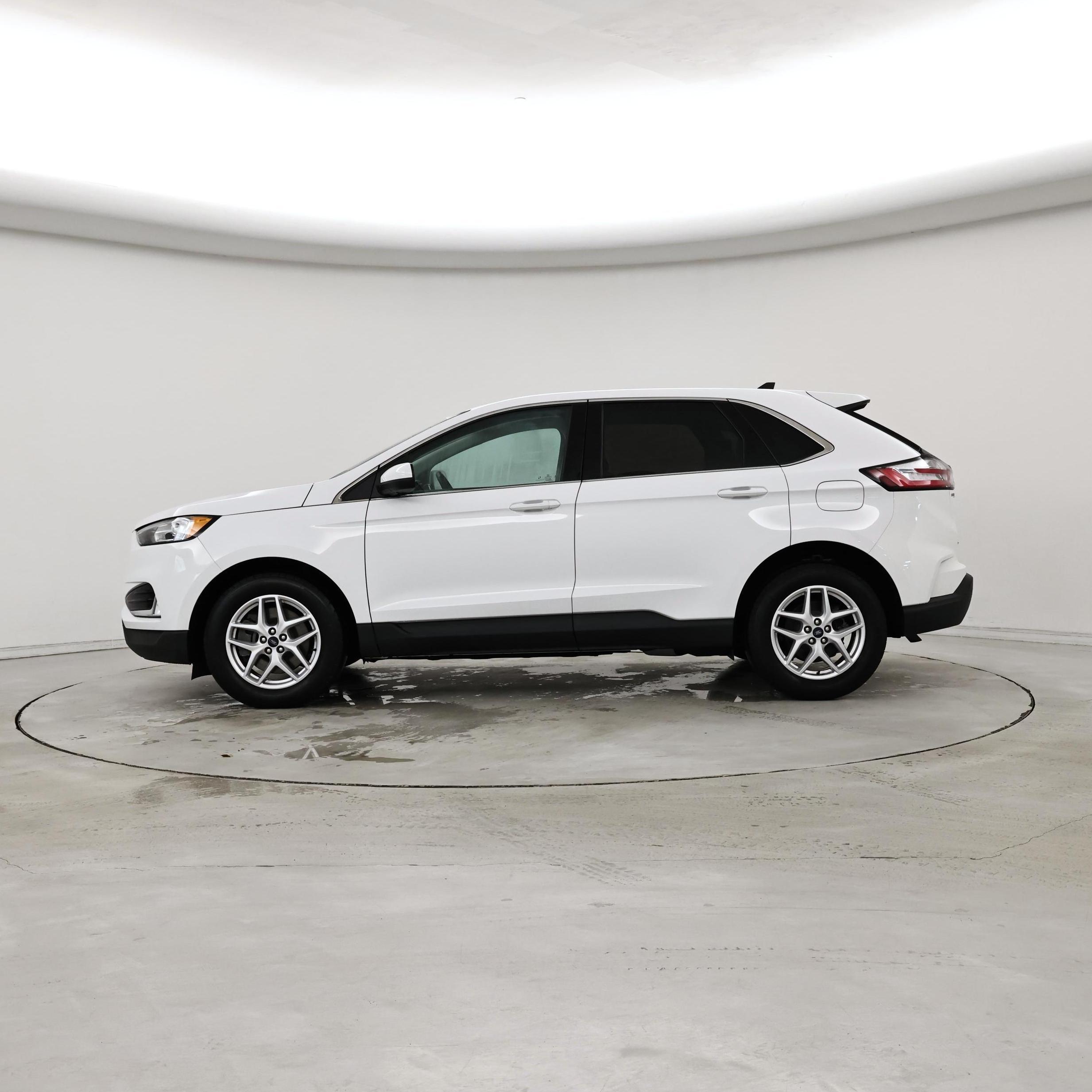 Thumbnail: 2021 Ford Edge - 3
