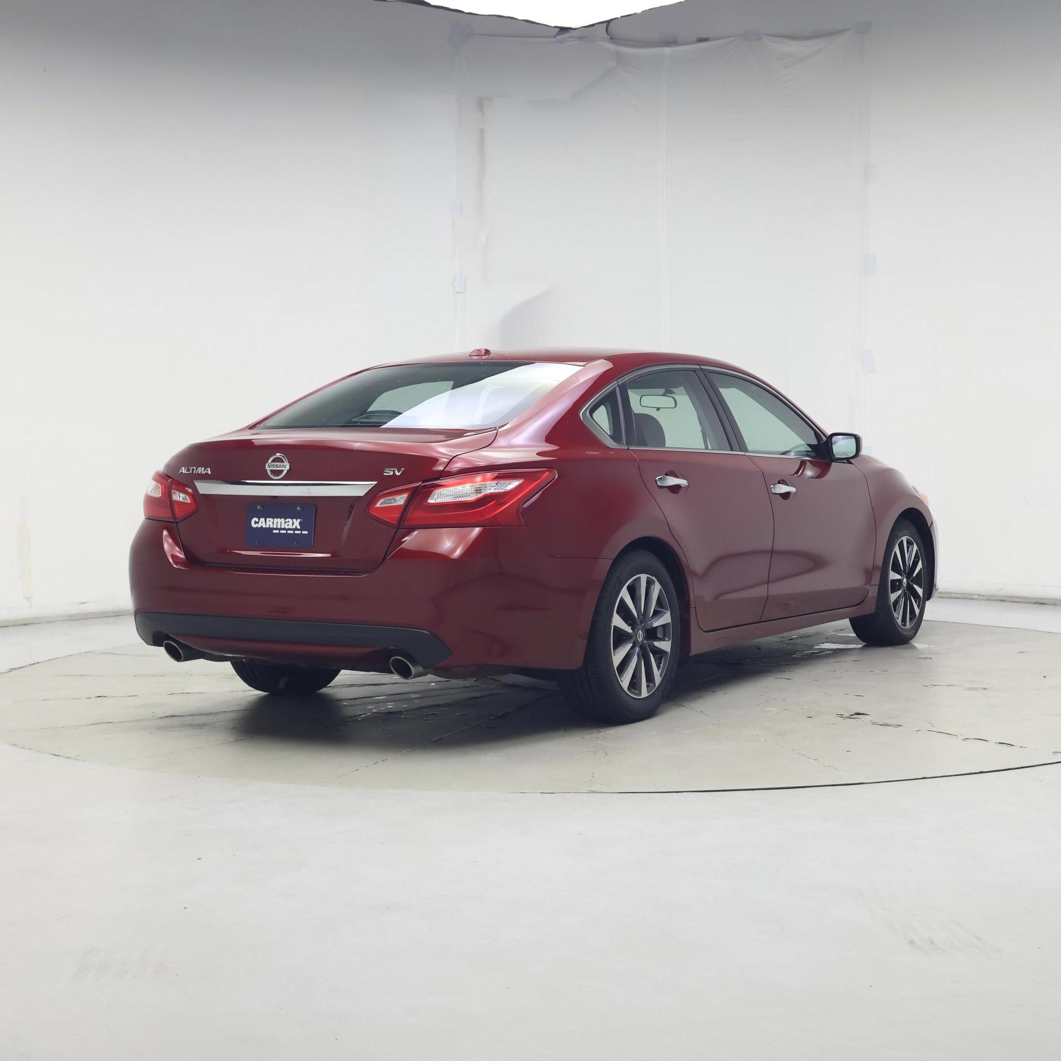 Thumbnail: 2017 Nissan Altima - 8