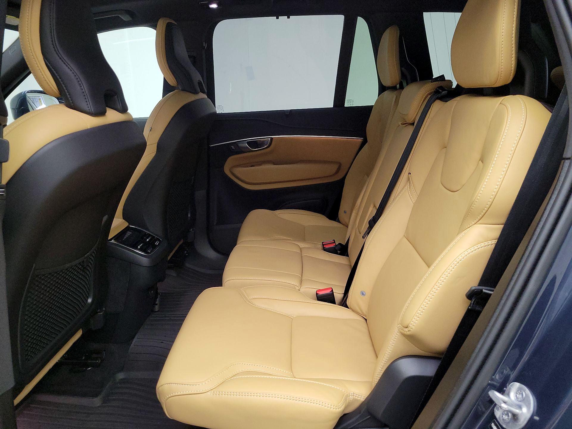 Thumbnail: 2025 Volvo XC90 - 20