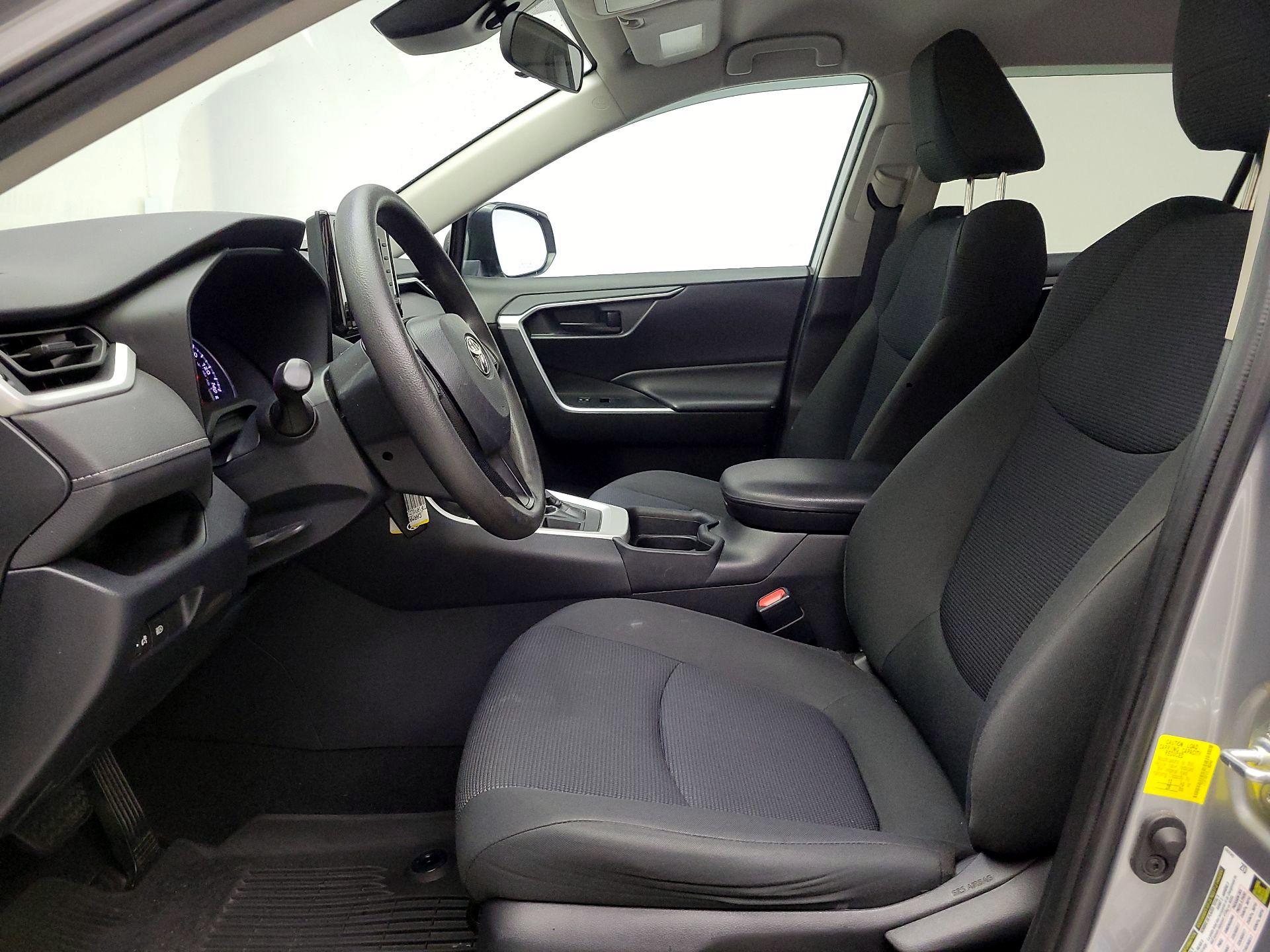 Thumbnail: 2020 Toyota RAV4 - 11