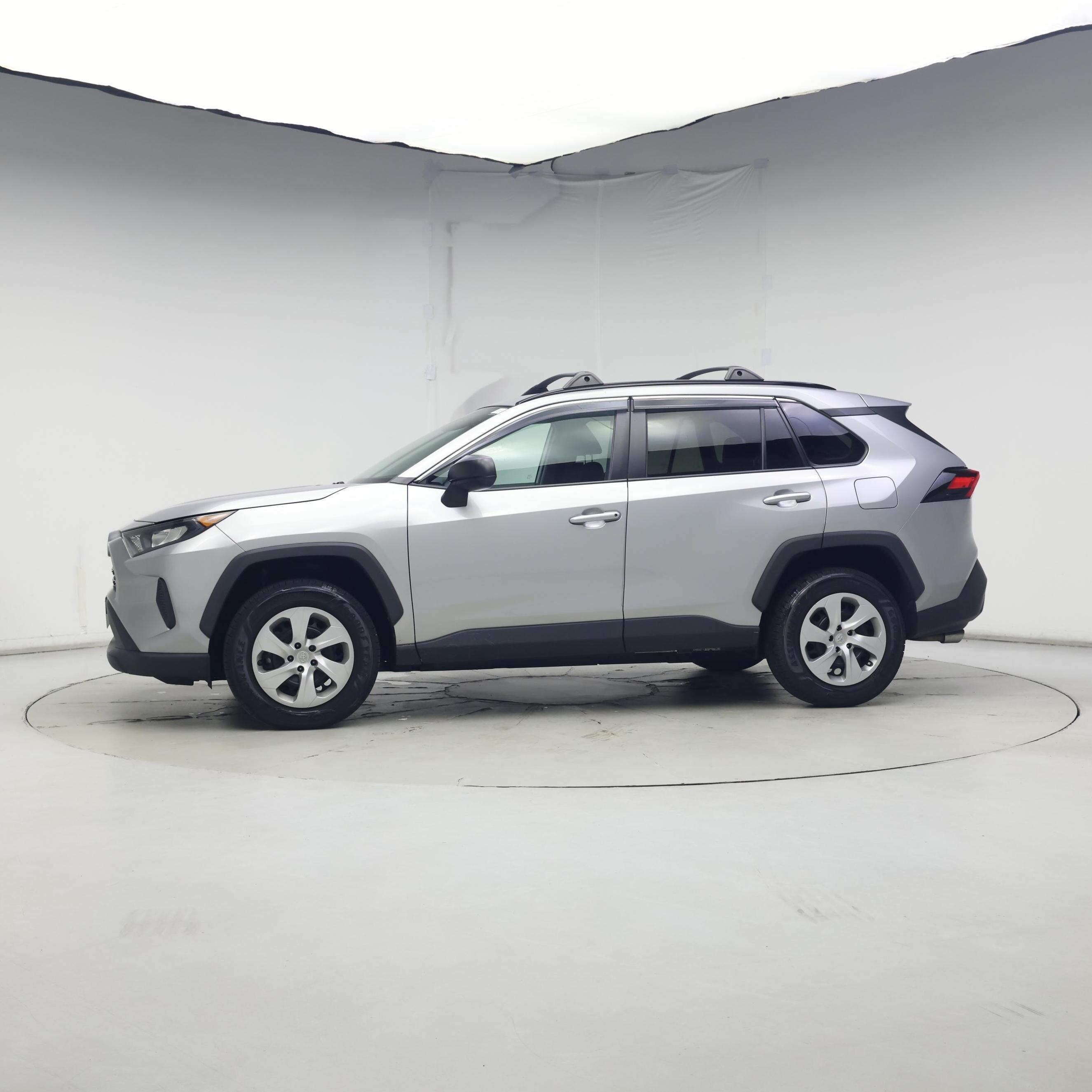 Thumbnail: 2020 Toyota RAV4 - 3