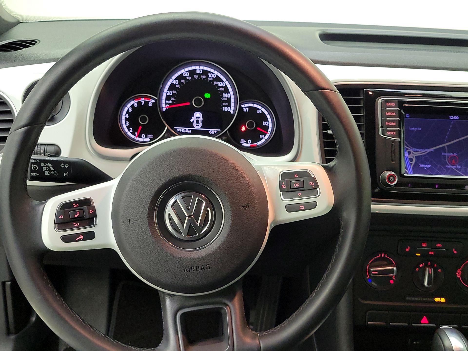 Thumbnail: 2016 Volkswagen Beetle - 10