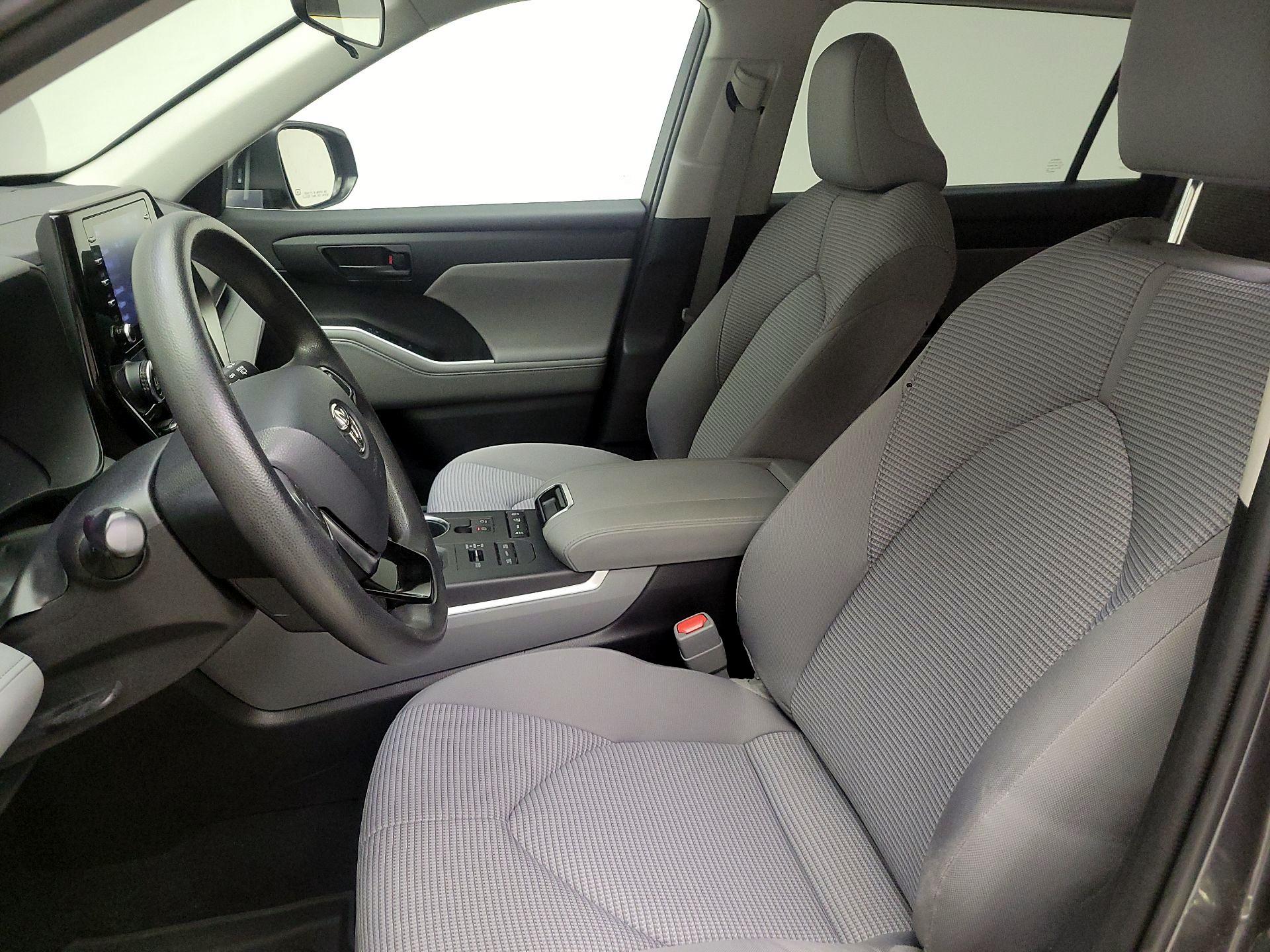 Thumbnail: 2020 Toyota Highlander - 11
