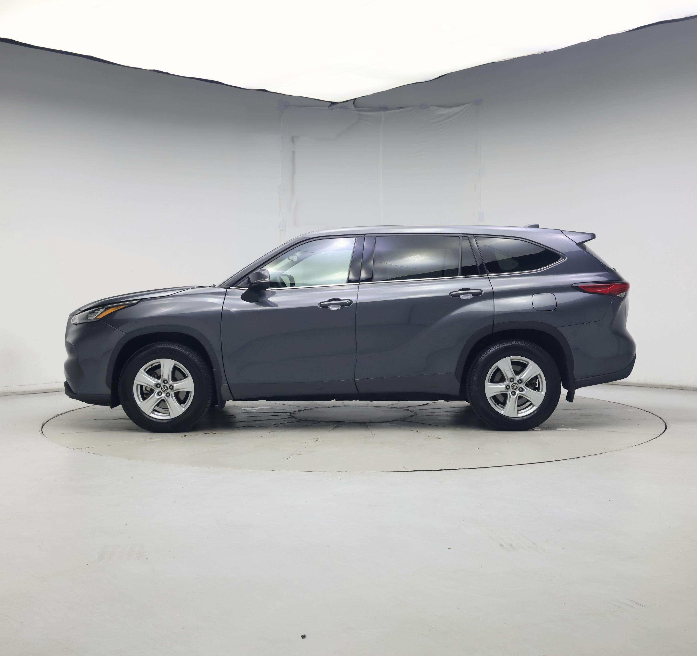 Thumbnail: 2020 Toyota Highlander - 3