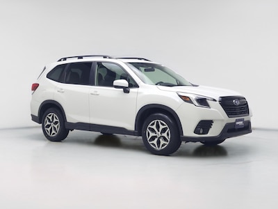 White 2022 Subaru Forester Premium