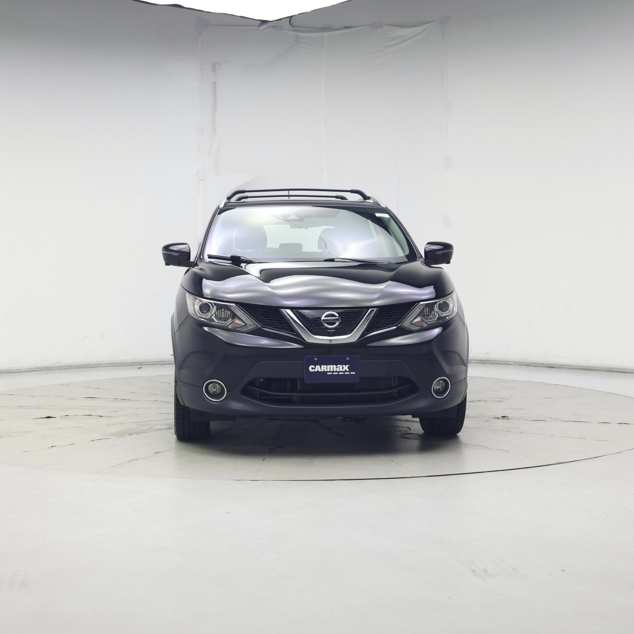 Thumbnail: 2017 Nissan Rogue Sport - 5