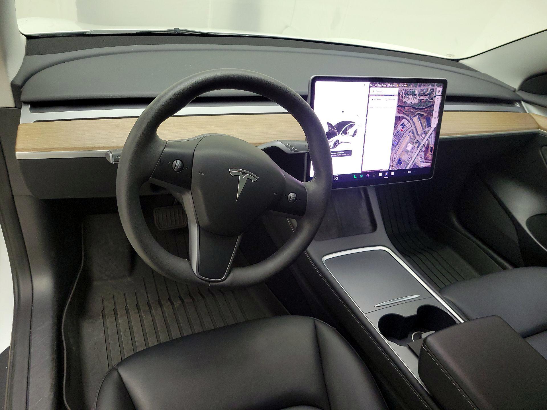 Thumbnail: 2023 Tesla Model 3 - 9