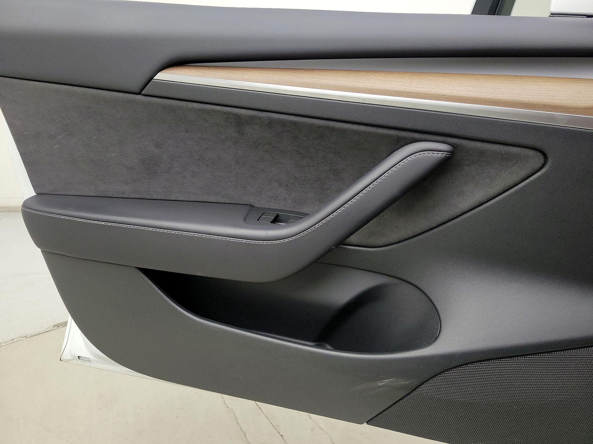 Thumbnail: 2023 Tesla Model 3 - 12