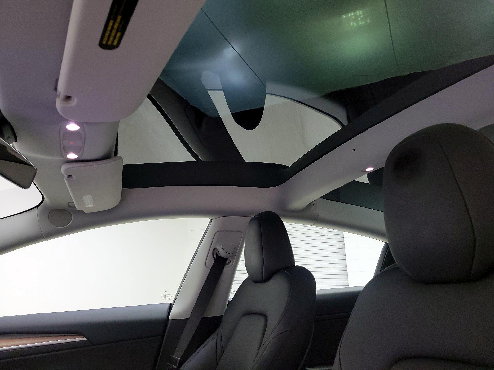 Thumbnail: 2023 Tesla Model 3 - 19