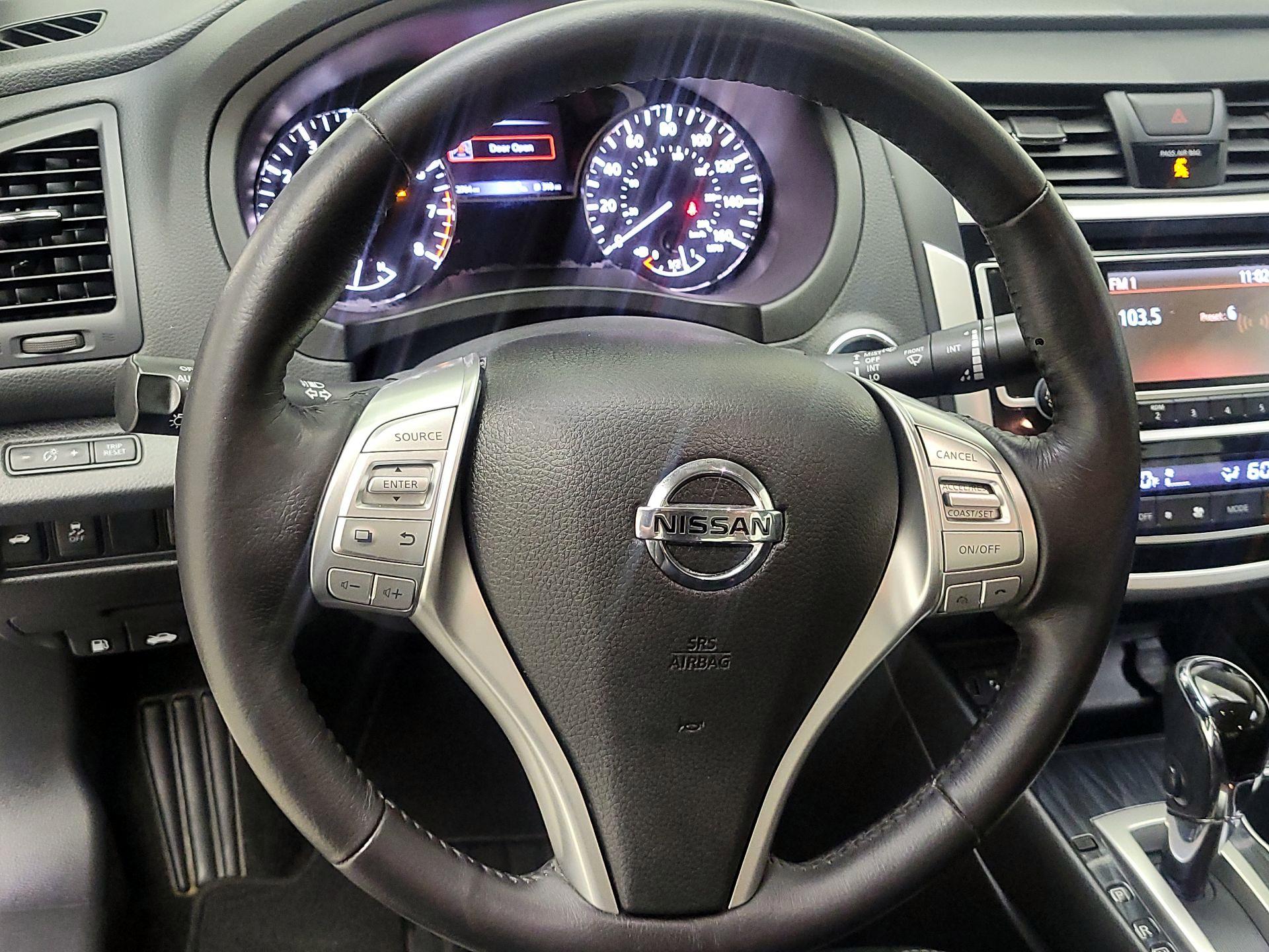Thumbnail: 2018 Nissan Altima - 10