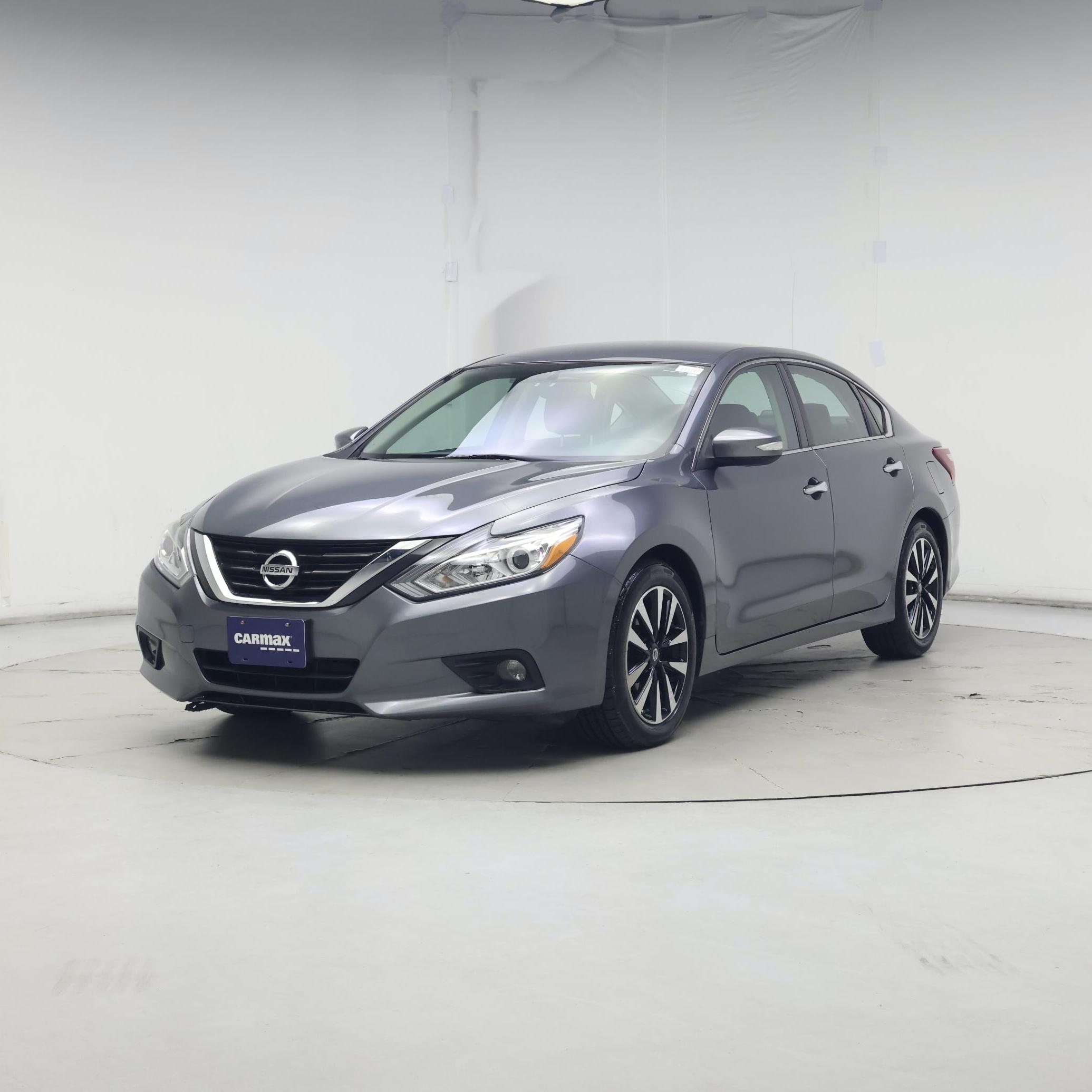 Thumbnail: 2018 Nissan Altima - 4