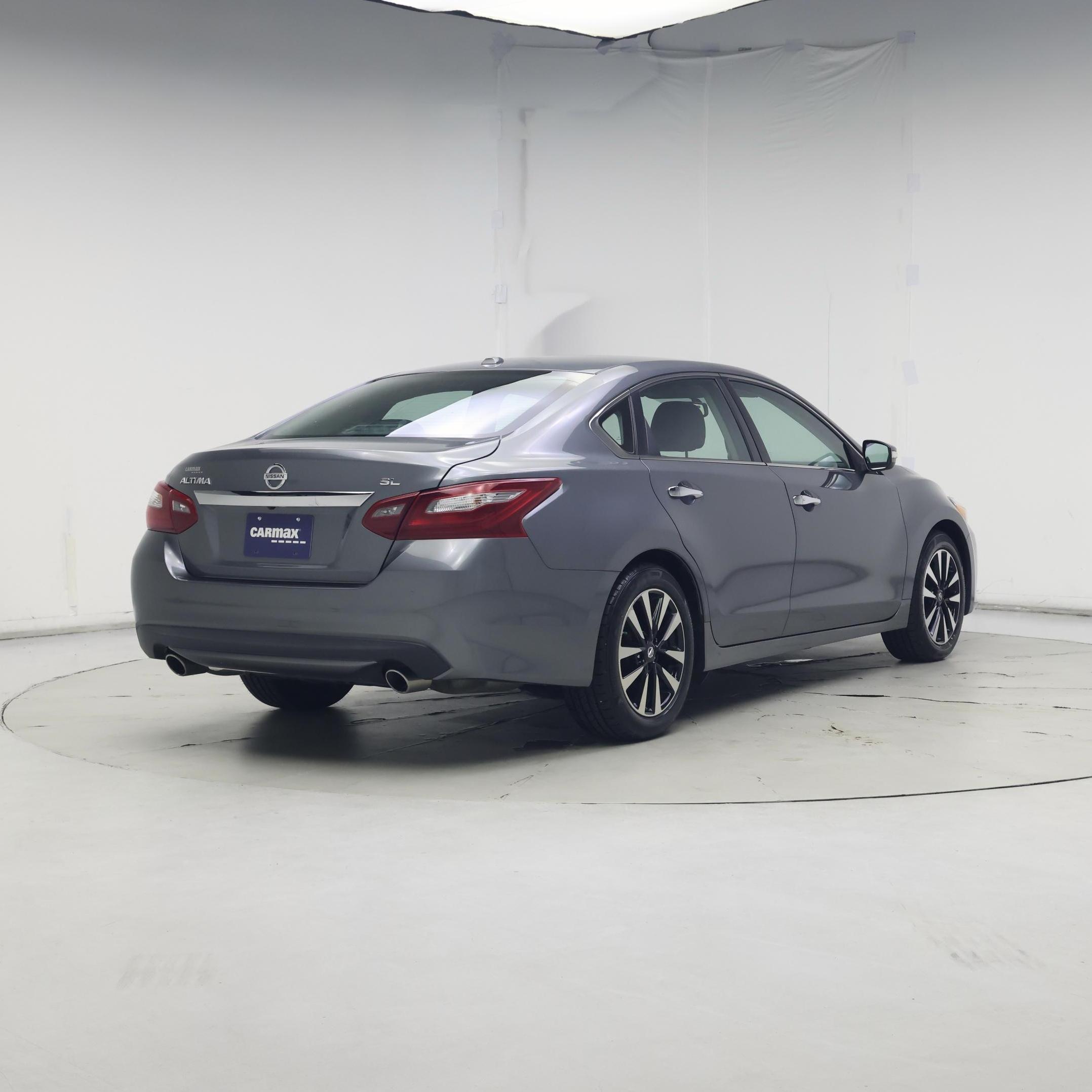Thumbnail: 2018 Nissan Altima - 8