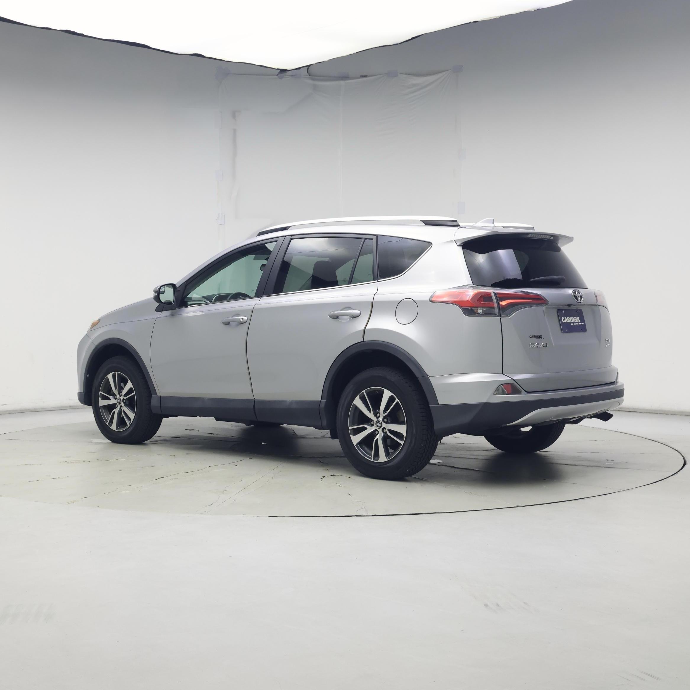 Thumbnail: 2016 Toyota RAV4 - 2