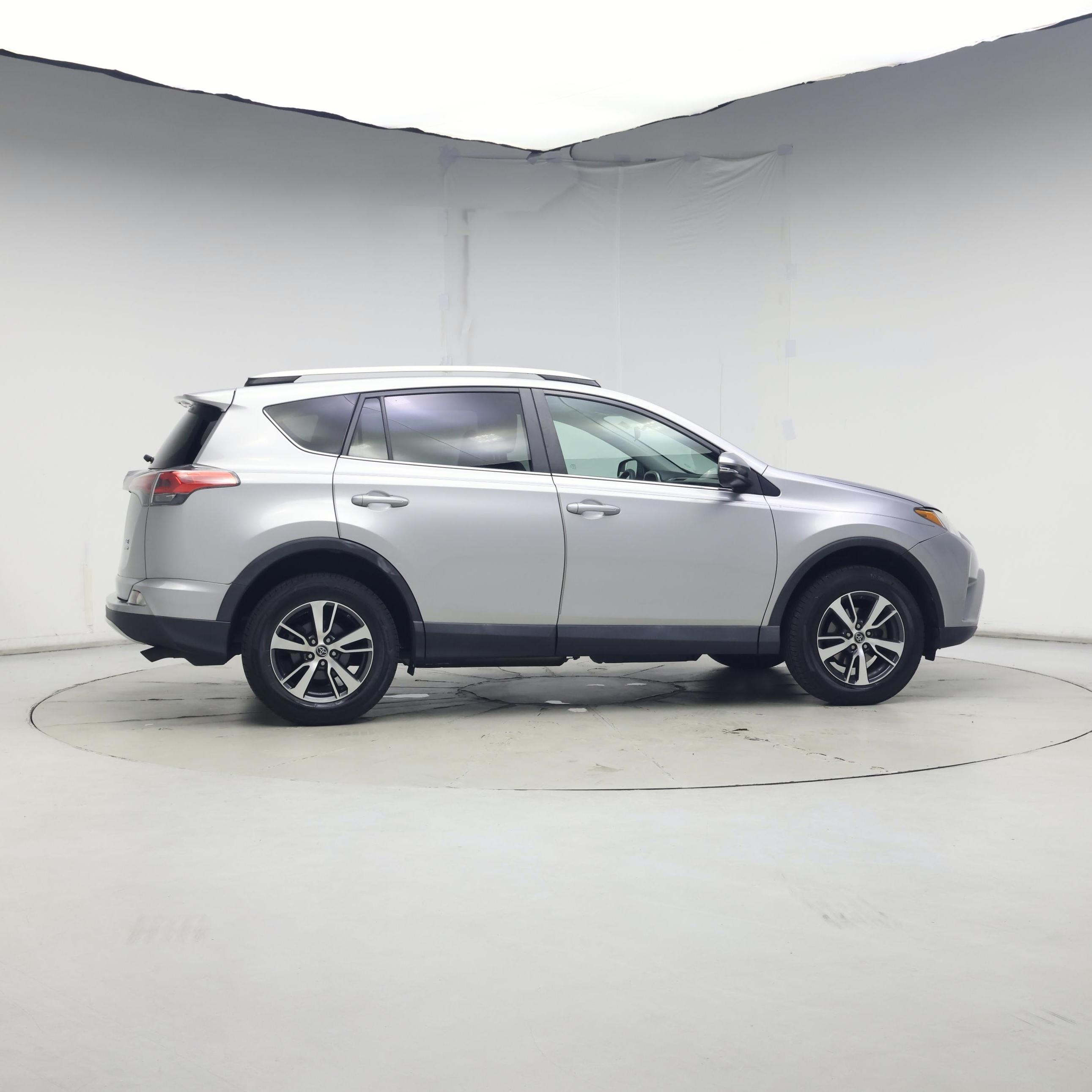 Thumbnail: 2016 Toyota RAV4 - 7