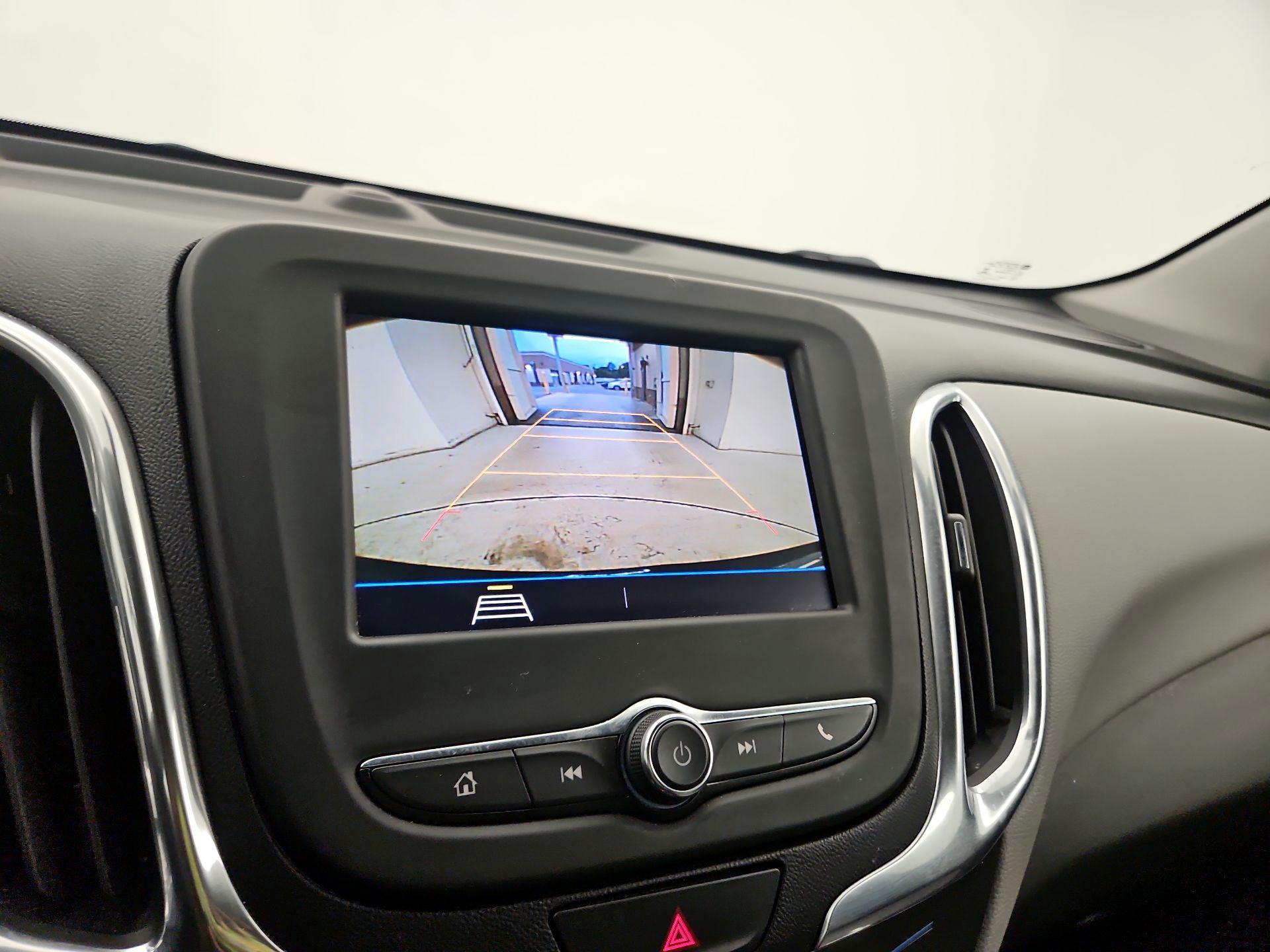Thumbnail: 2021 Chevrolet Equinox - 14