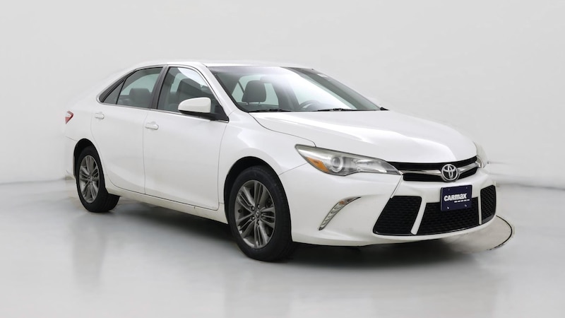 2017 Toyota Camry SE Hero Image
