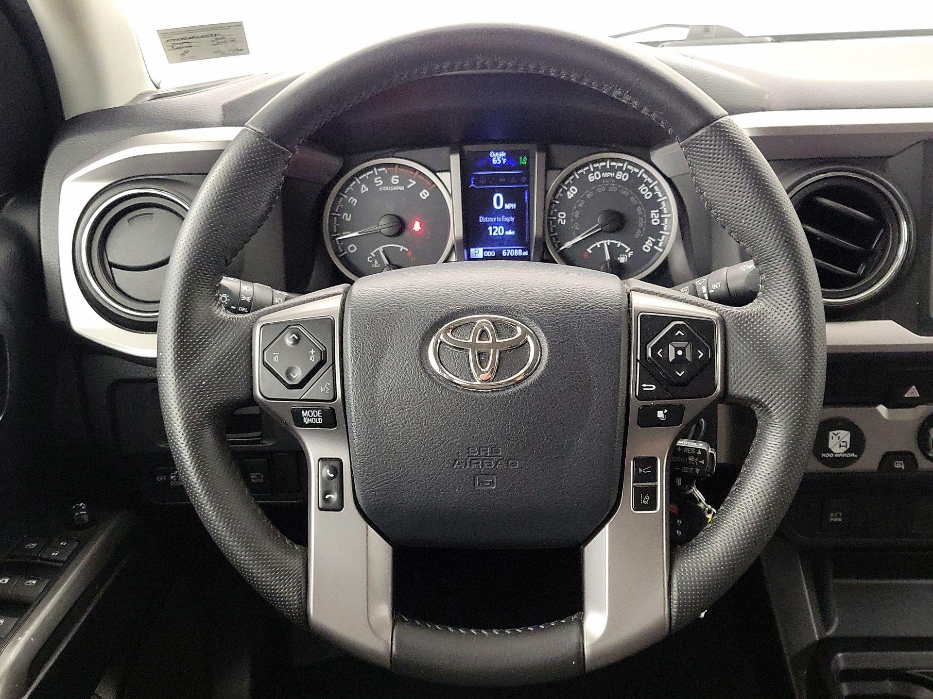 Thumbnail: 2019 Toyota Tacoma - 10