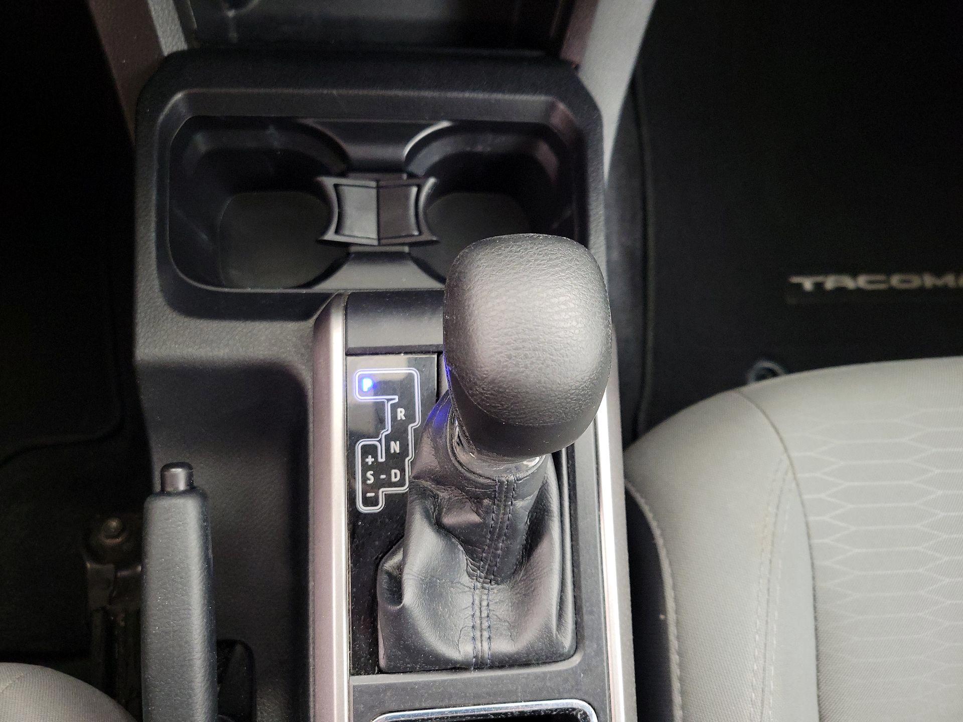 Thumbnail: 2019 Toyota Tacoma - 17