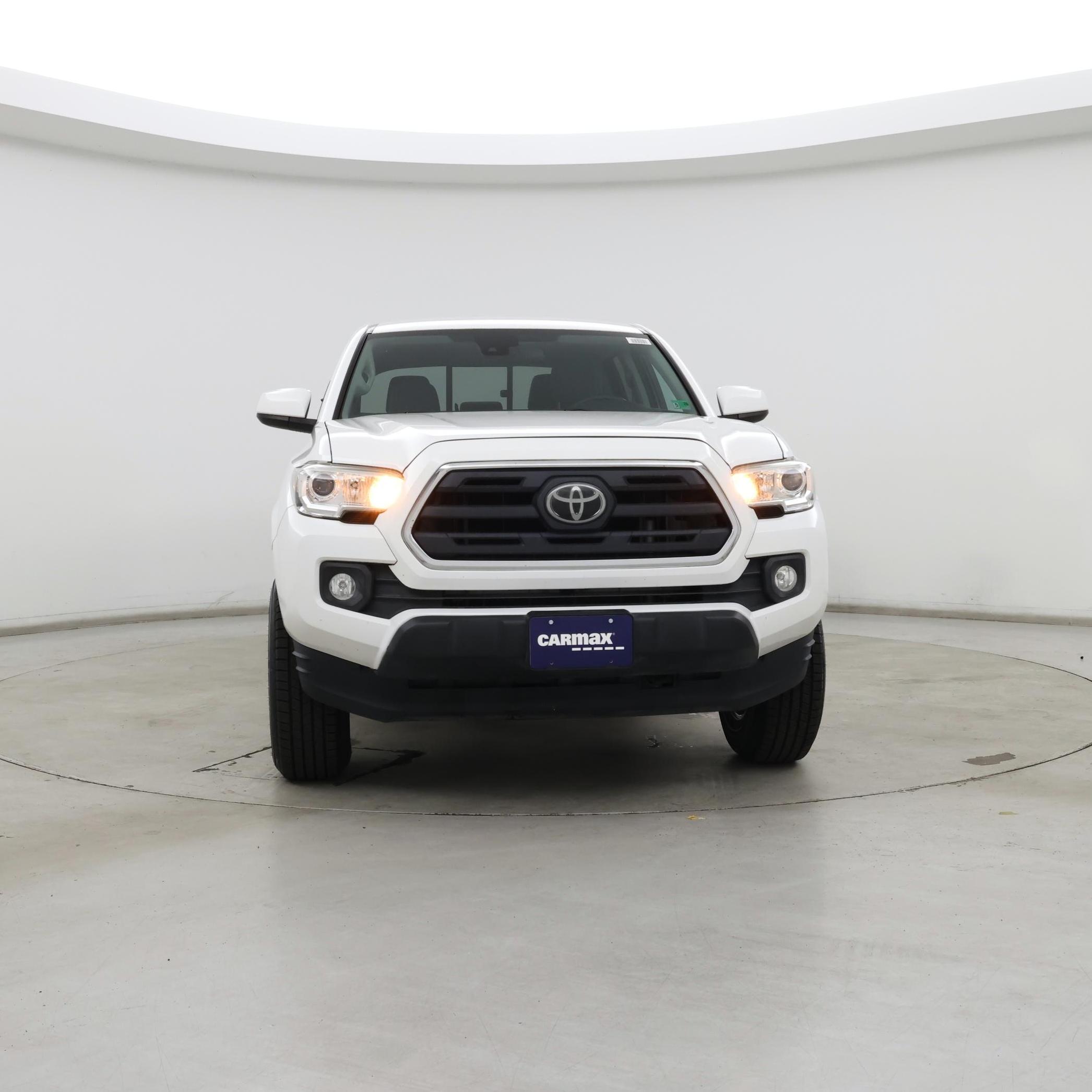 Thumbnail: 2019 Toyota Tacoma - 5