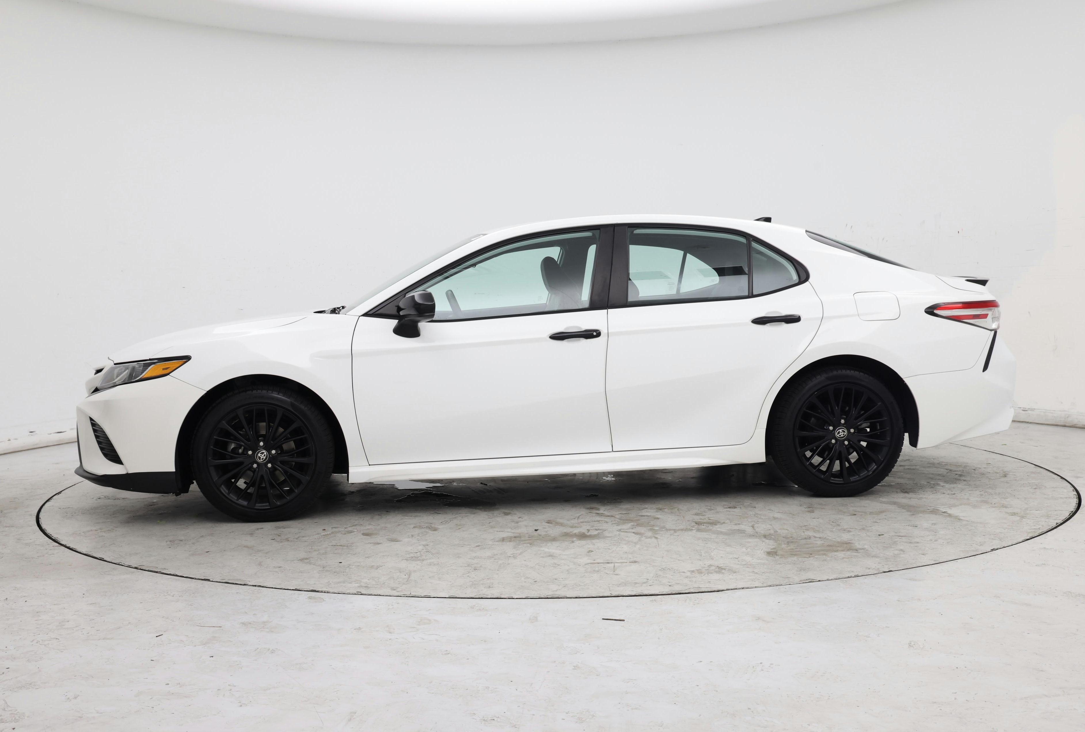 Thumbnail: 2020 Toyota Camry - 3