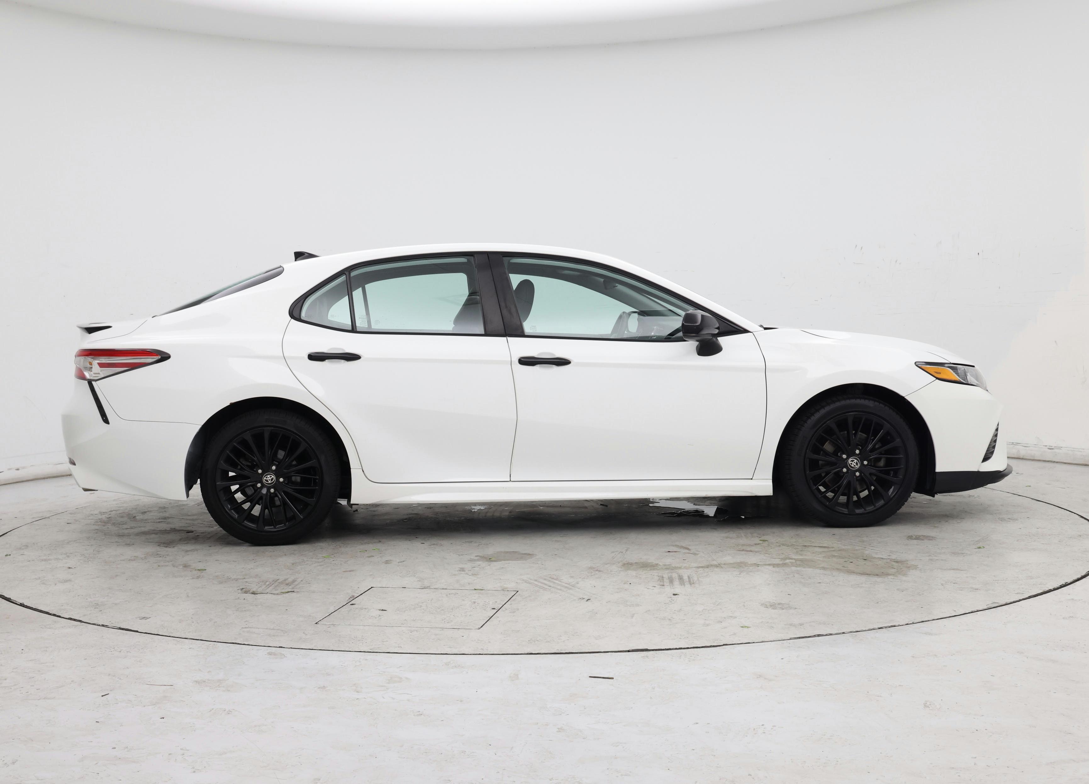 Thumbnail: 2020 Toyota Camry - 7