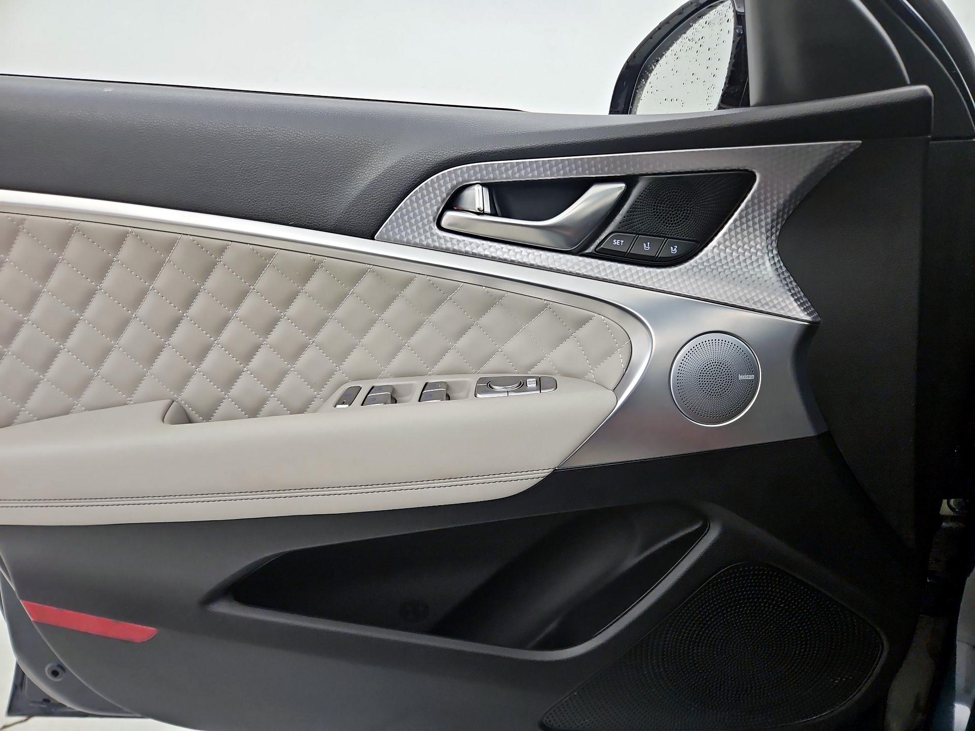 Thumbnail: 2022 Genesis G70 - 12